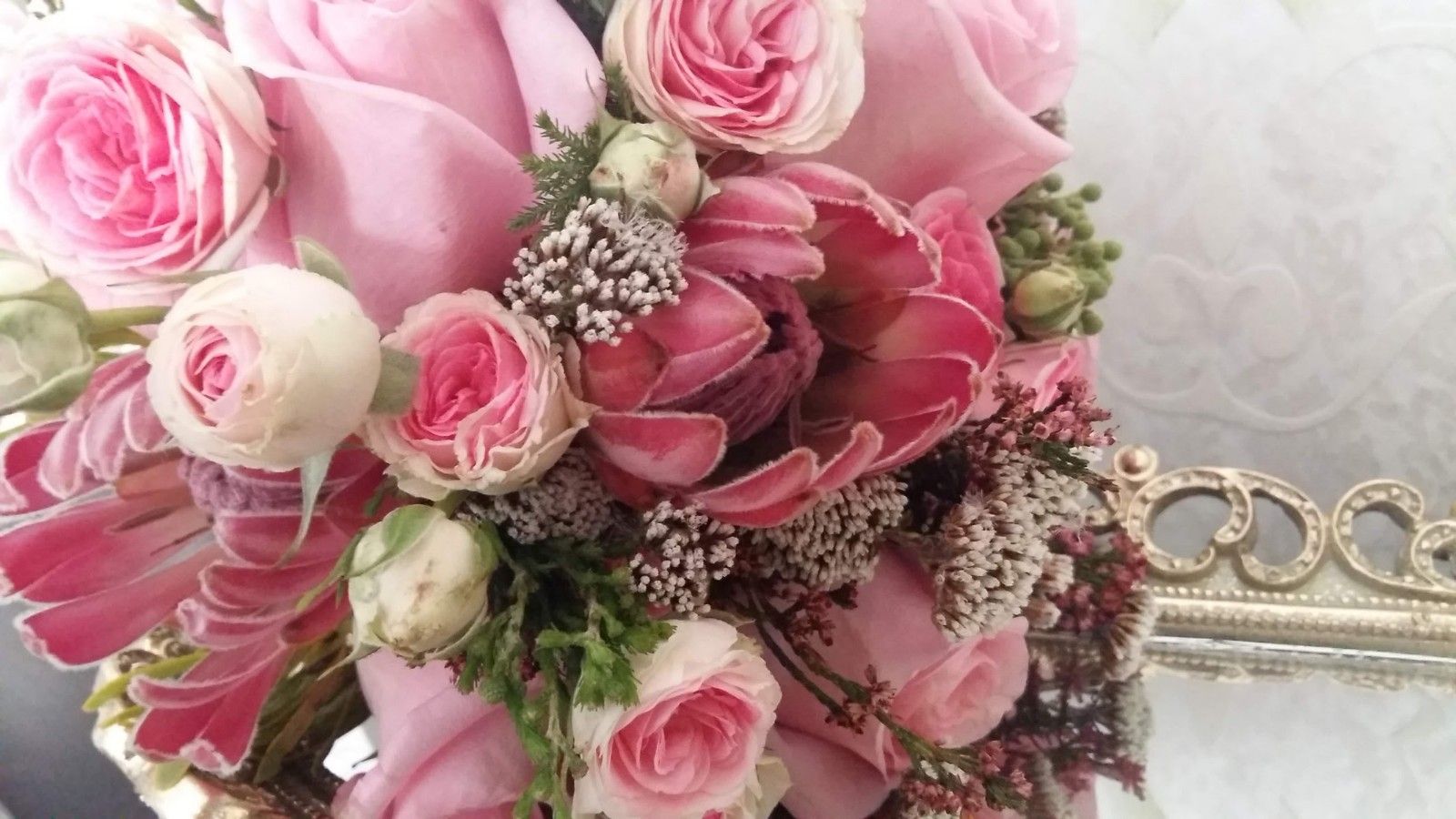 Ramos de Novia: Servicios de Girasoles Arte Floral Ramos de Novia: Servicios de Girasoles Arte Floral