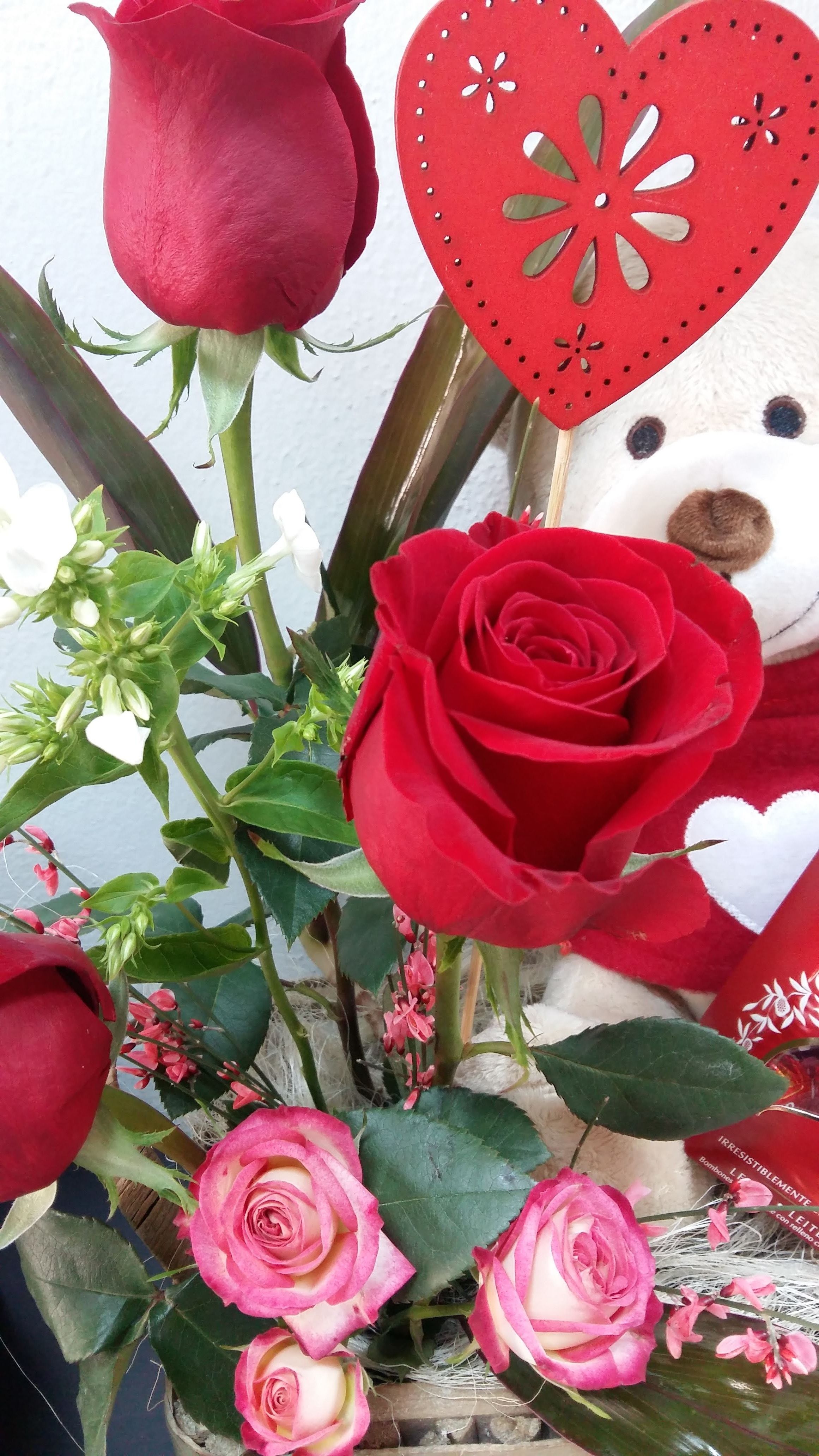 San Valentín: Servicios de Girasoles Arte Floral San Valentín: Servicios de Girasoles Arte Floral