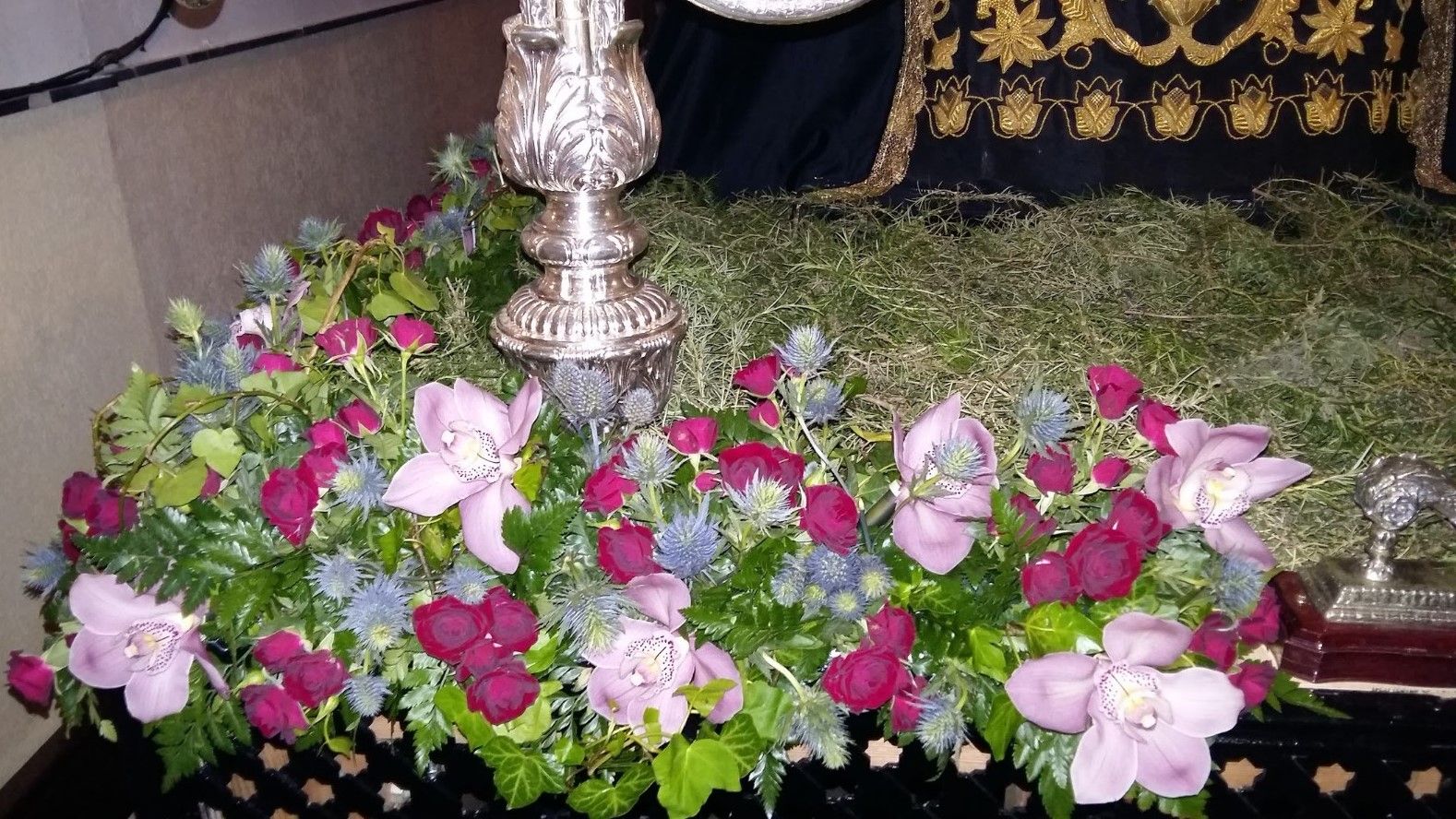 Especial Hermandades: Servicios de Girasoles Arte Floral Especial Hermandades: Servicios de Girasoles Arte Floral