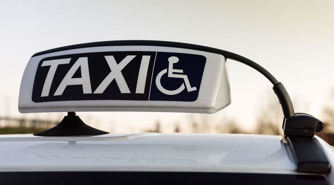Prestaciones de Servicio Gratis de Reservas de Taxis Las Palmas de Gran Canarias, Puertos y Aeropuertos. Bookings, Transfers by Gran Canaria Prestaciones de Servicio Gratis de Reservas de Taxis Las Palmas de Gran Canarias, Puertos y Aeropuertos. Bookings, Transfers by Gran Canaria