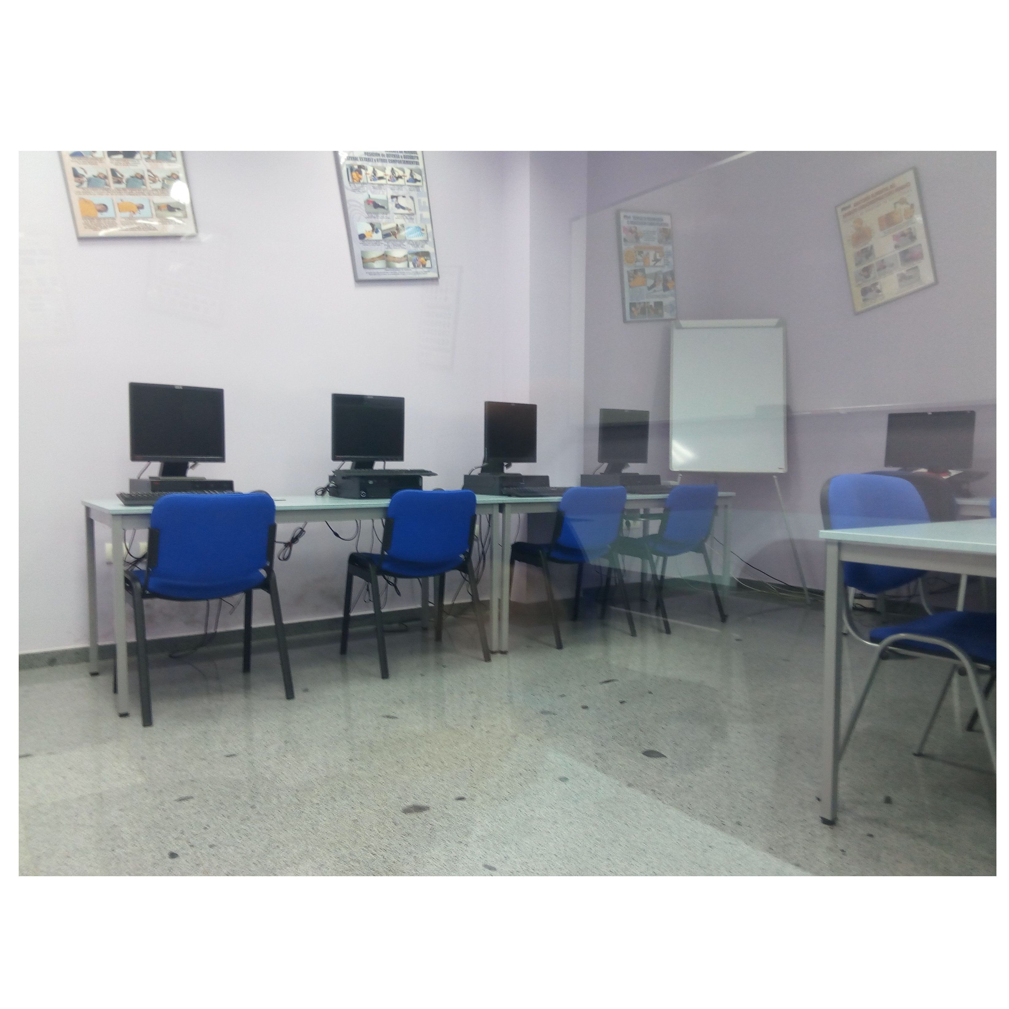 Clases de perfeccionamiento: Servicios de Autoescuela Ipunto Clases de perfeccionamiento: Servicios de Autoescuela Ipunto