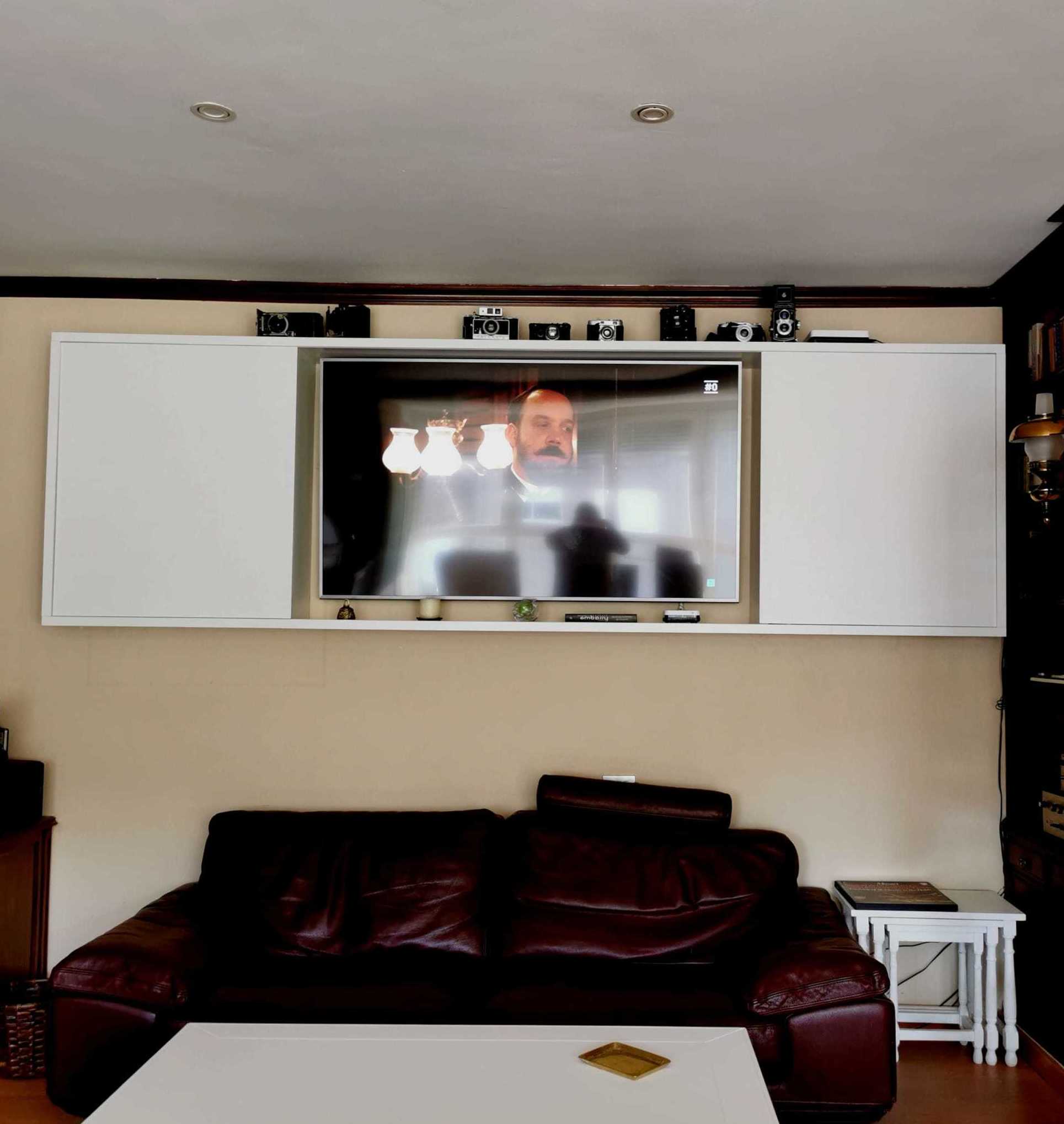 Mueble de colgar para TV abierto 