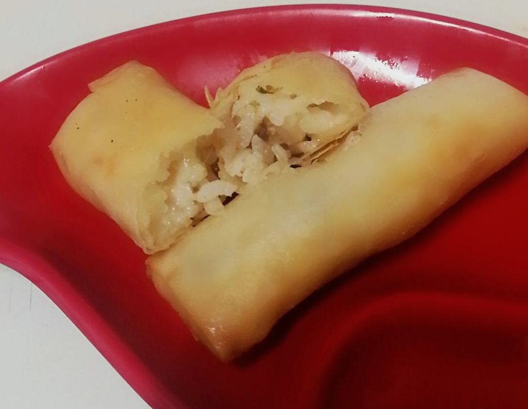 34.MINI ROLLO FRITO RELLENO DE ARROZ Y QUESO 2 Piezas: Carta y menús de Yoshino 34.MINI ROLLO FRITO RELLENO DE ARROZ Y QUESO 2 Piezas: Carta y menús de Yoshino