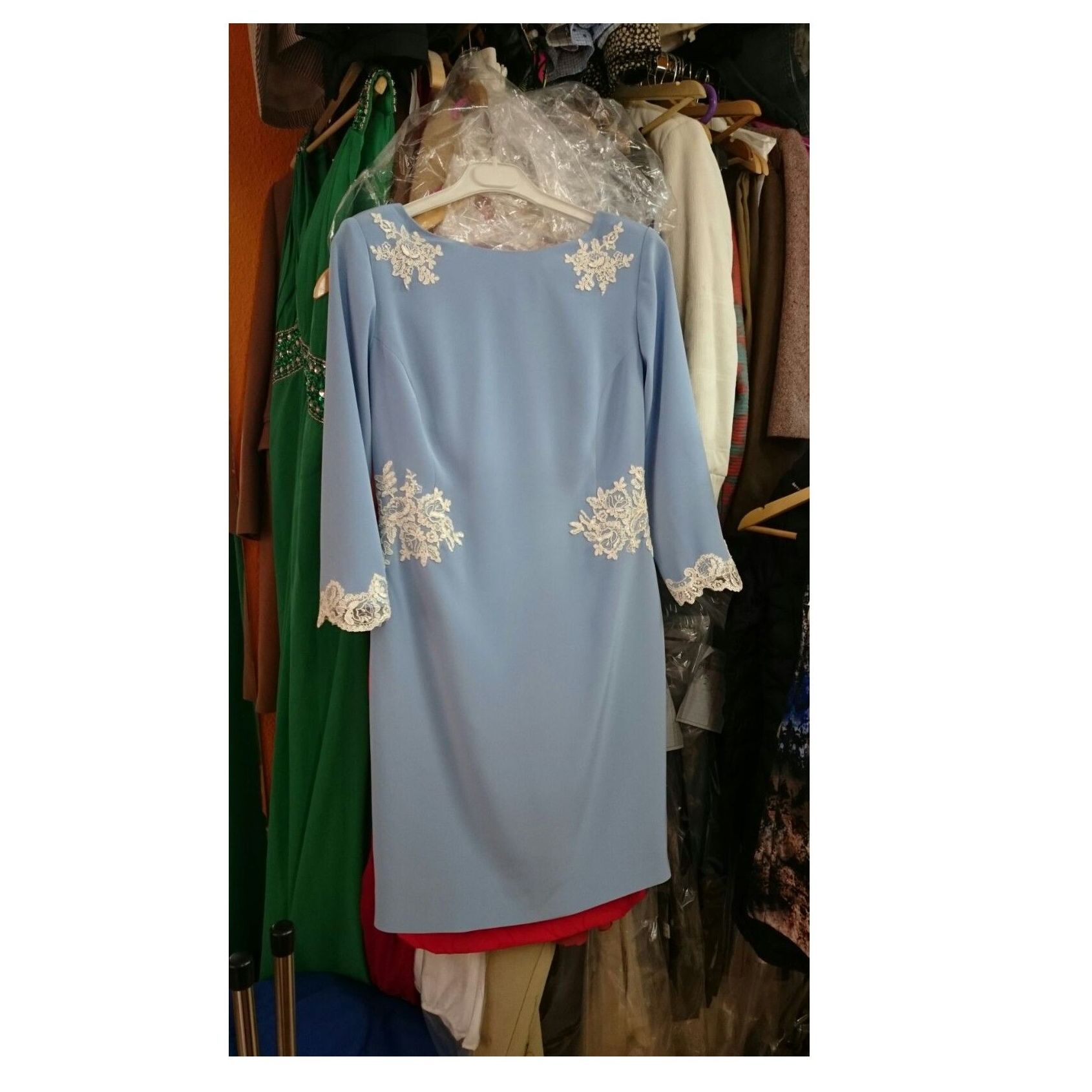 Trajes de ceremonia, fiesta y comunión: Servicios de Puntadas Luna Trajes de ceremonia, fiesta y comunión: Servicios de Puntadas Luna