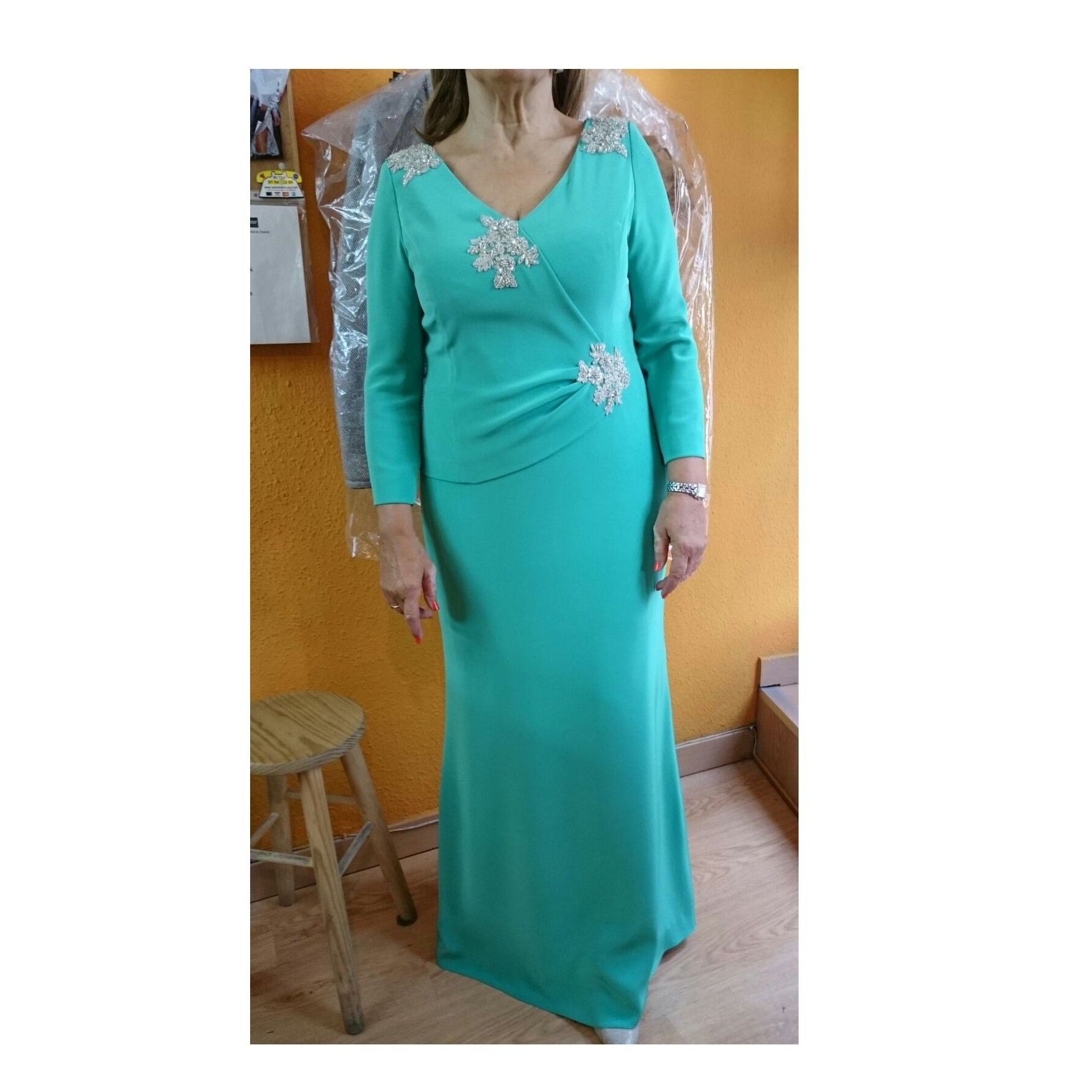 Trajes de ceremonia, fiesta y comunión: Servicios de Puntadas Luna Trajes de ceremonia, fiesta y comunión: Servicios de Puntadas Luna