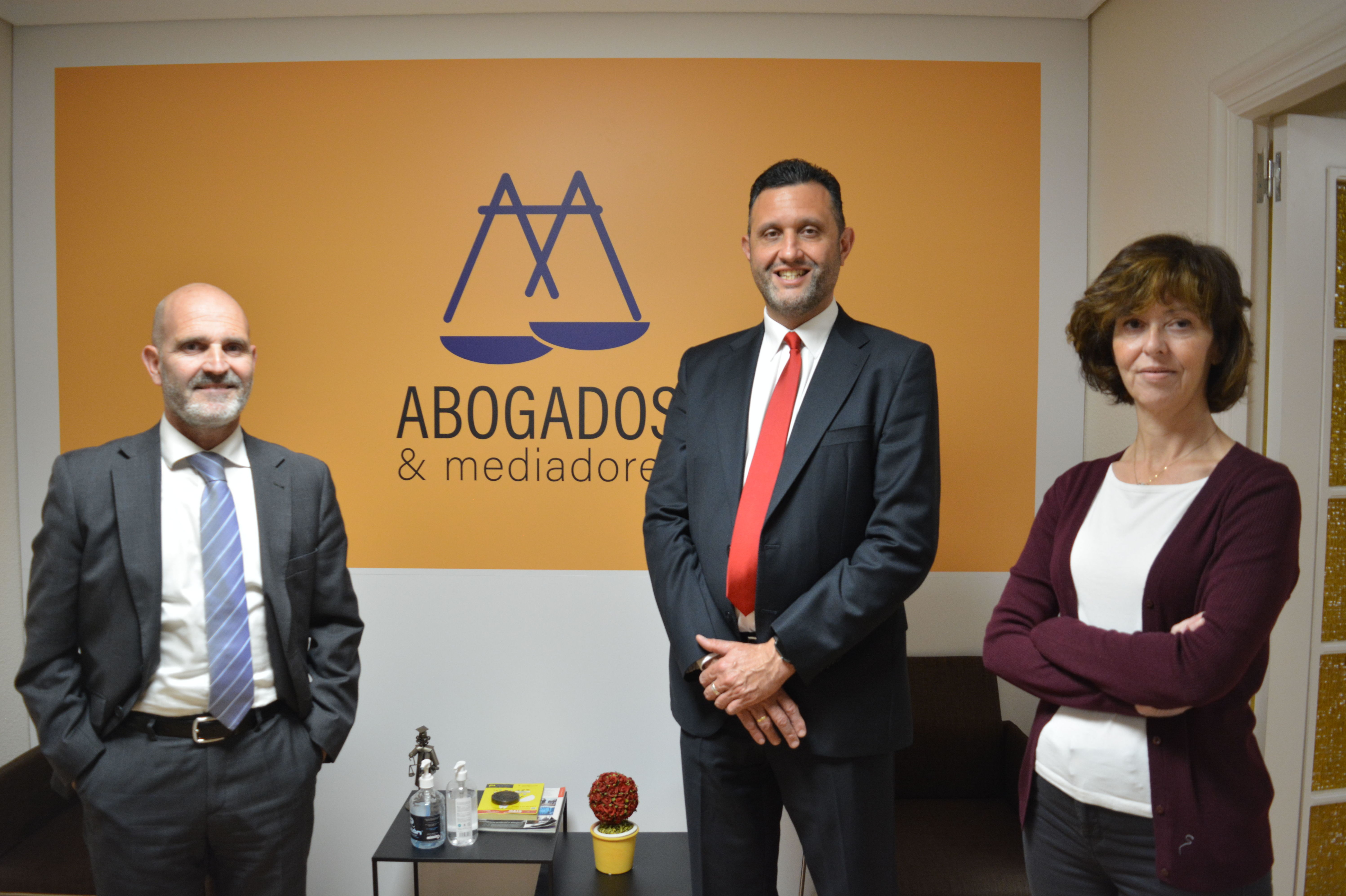 MAA Abogados & Mediadores