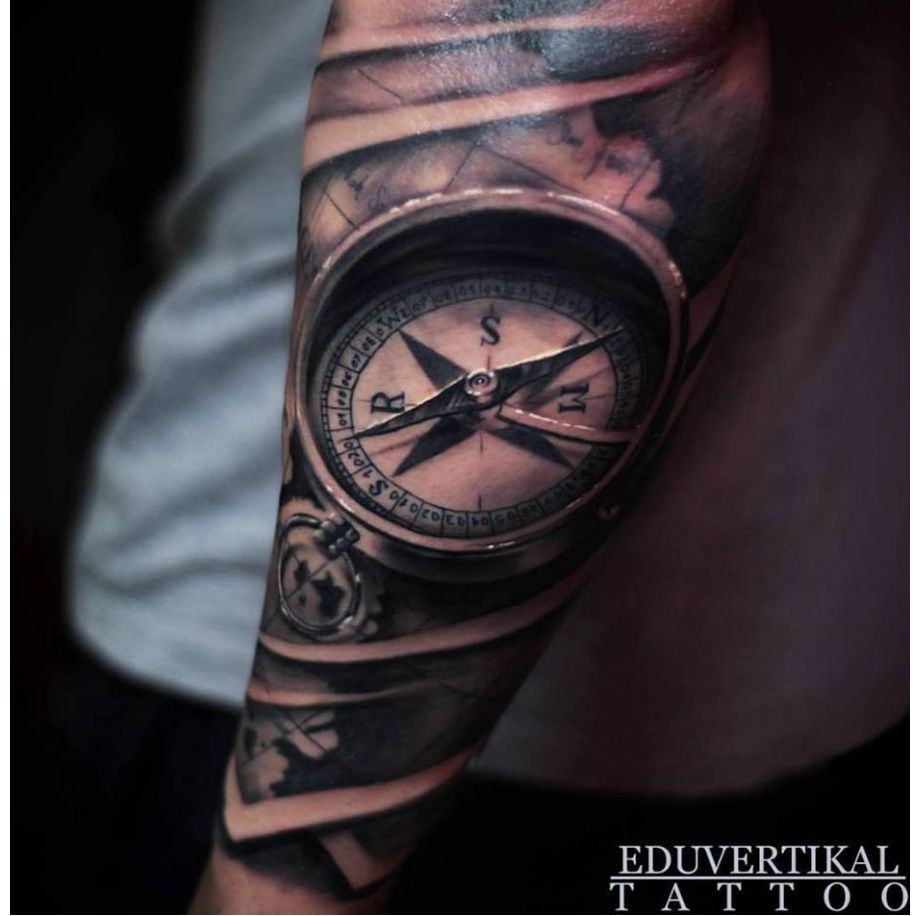 Tatuadores residentes y colaboradores: Servicios de Vertikal Tattoo Studio Tatuadores residentes y colaboradores: Servicios de Vertikal Tattoo Studio