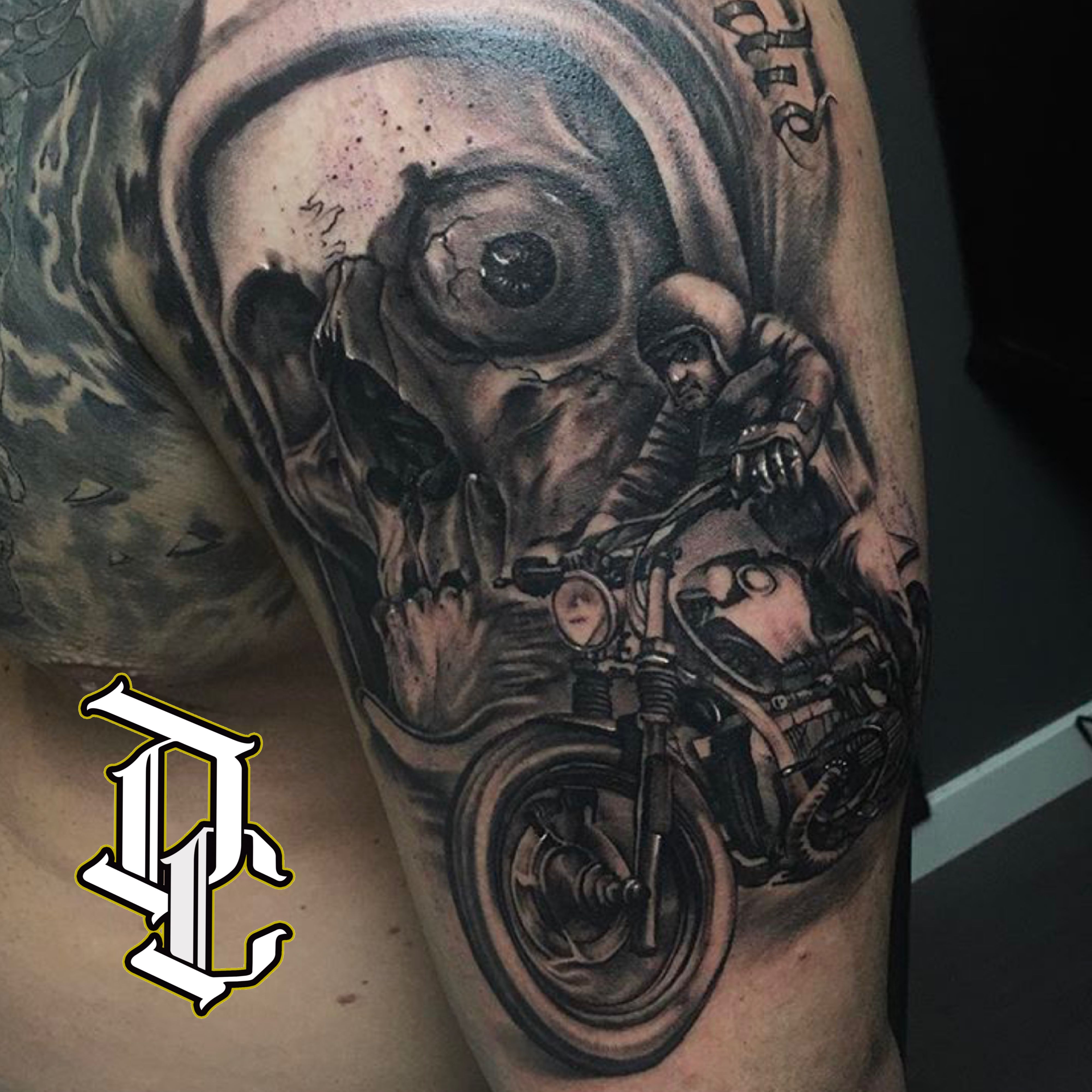 Diego Calabuig: Servicios de Vertikal Tattoo Studio Diego Calabuig: Servicios de Vertikal Tattoo Studio