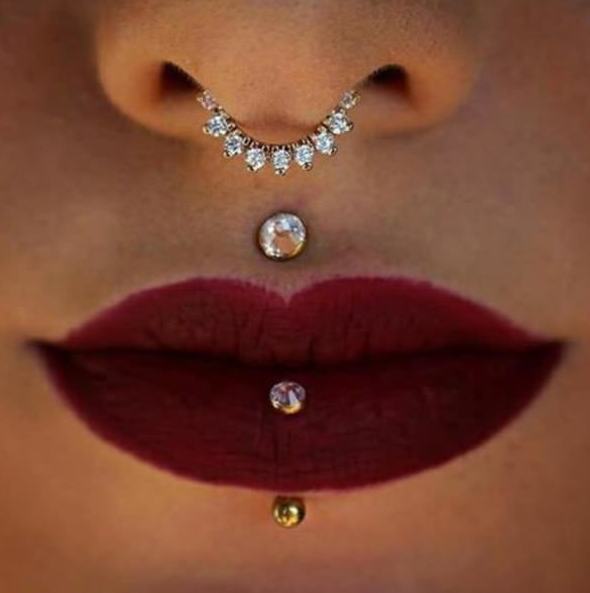 Piercing: Servicios de Vertikal Tattoo Studio Piercing: Servicios de Vertikal Tattoo Studio