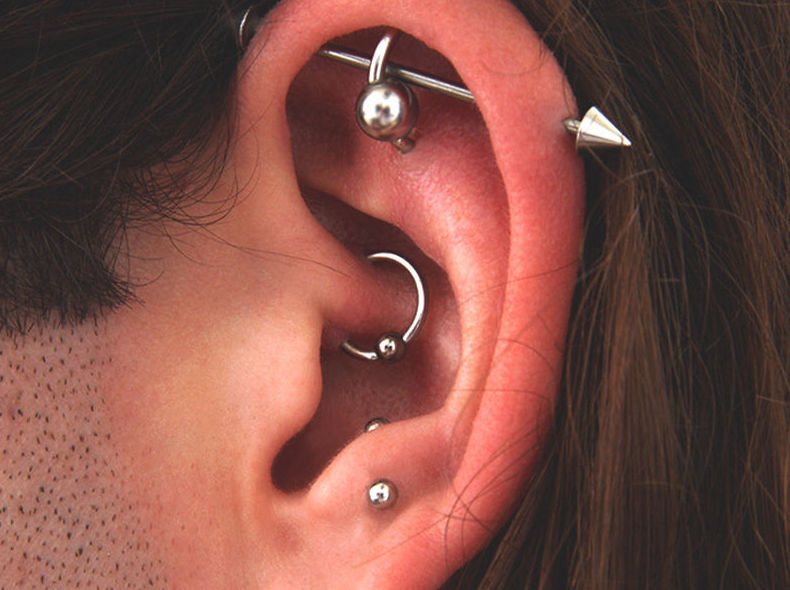 Piercing: Servicios de Vertikal Tattoo Studio Piercing: Servicios de Vertikal Tattoo Studio