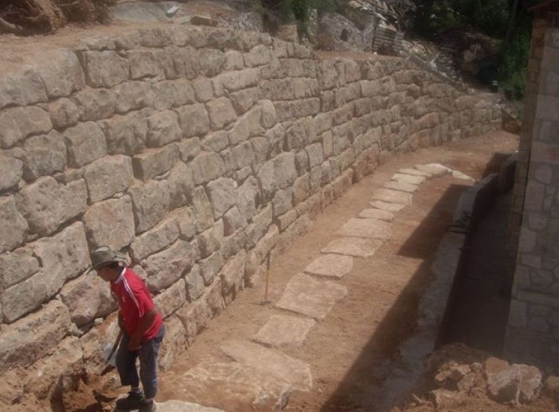 Muros de rocalla: Servicios de Construcciones y Excavaciones Andrés Vila Muros de rocalla: Servicios de Construcciones y Excavaciones Andrés Vila