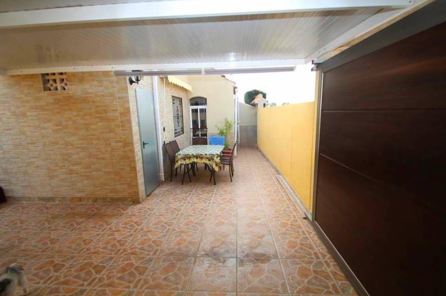 REF : 033/001/B1 VENTA DE VIVIENDA: Servicios y Ventas de Administración de Fincas Mayte Gil García REF : 033/001/B1 VENTA DE VIVIENDA: Servicios y Ventas de Administración de Fincas Mayte Gil García
