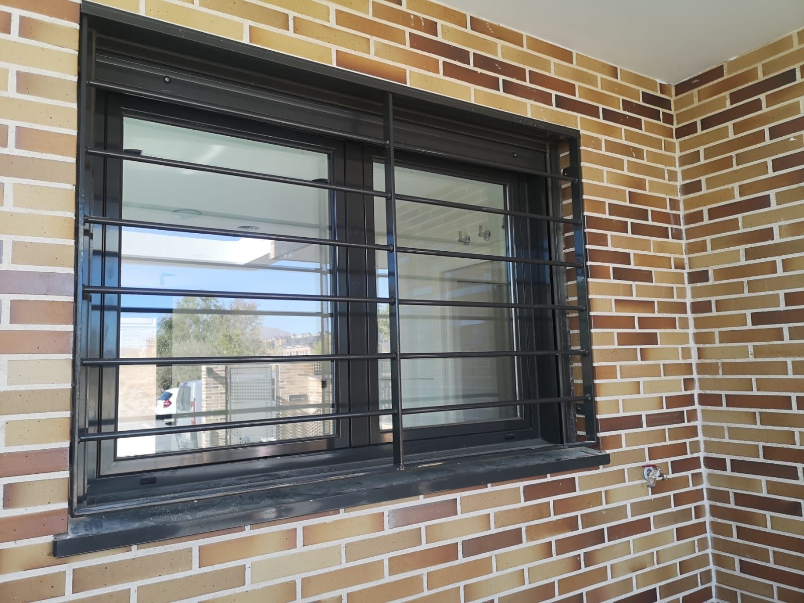 Reja para ventana: de Cerrajería Vefergal Reja para ventana: de Cerrajería Vefergal
