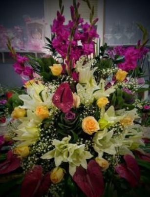 Centro PURPLE&WHITE: Floristería de Floristería Imabel Centro PURPLE&WHITE: Floristería de Floristería Imabel