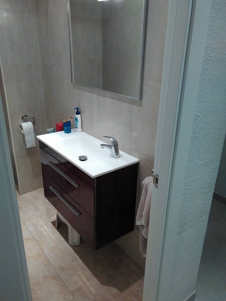 Muebles de baño: Servicios de Fustería Solé Muebles de baño: Servicios de Fustería Solé