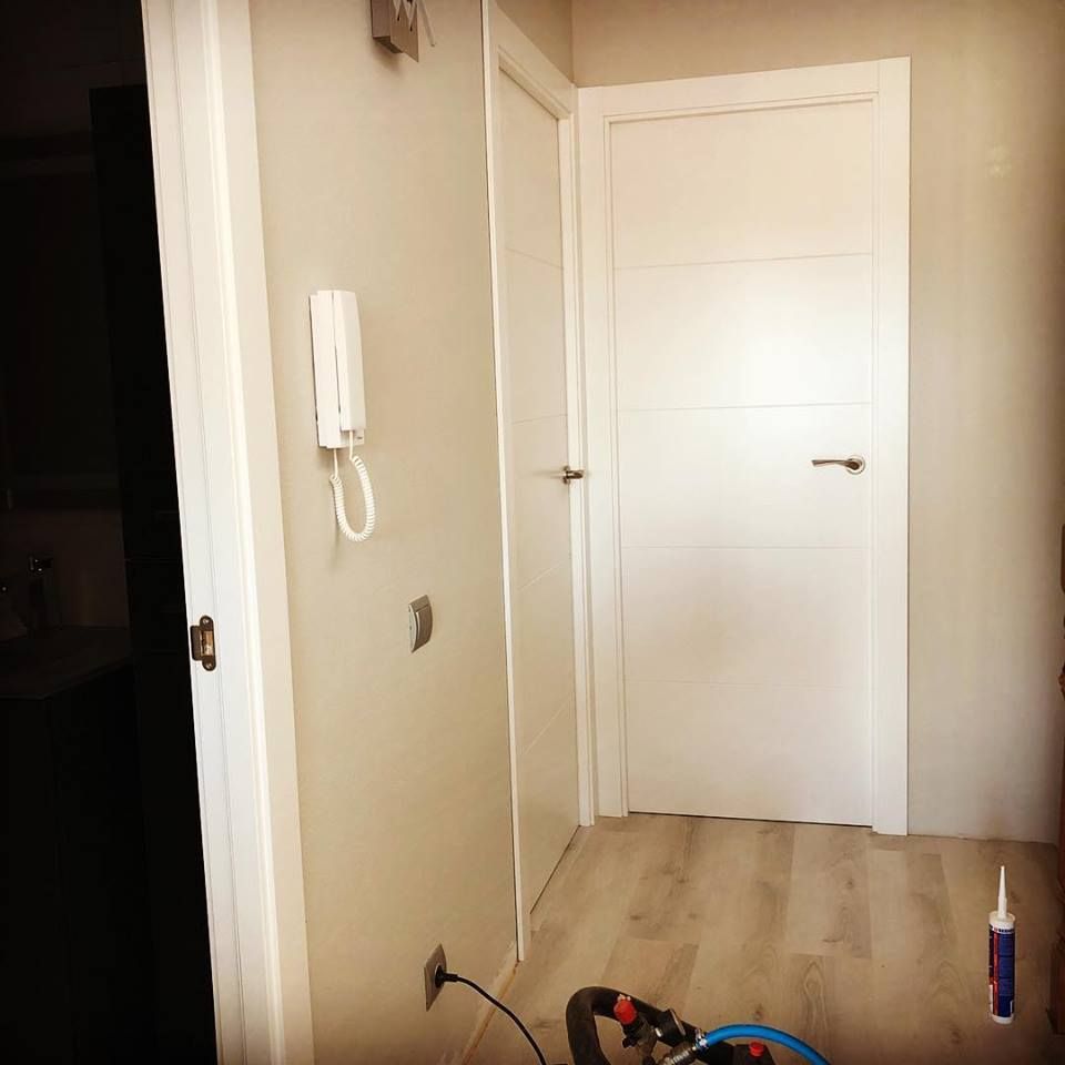 Puertas: Servicios de Fustería Solé Puertas: Servicios de Fustería Solé