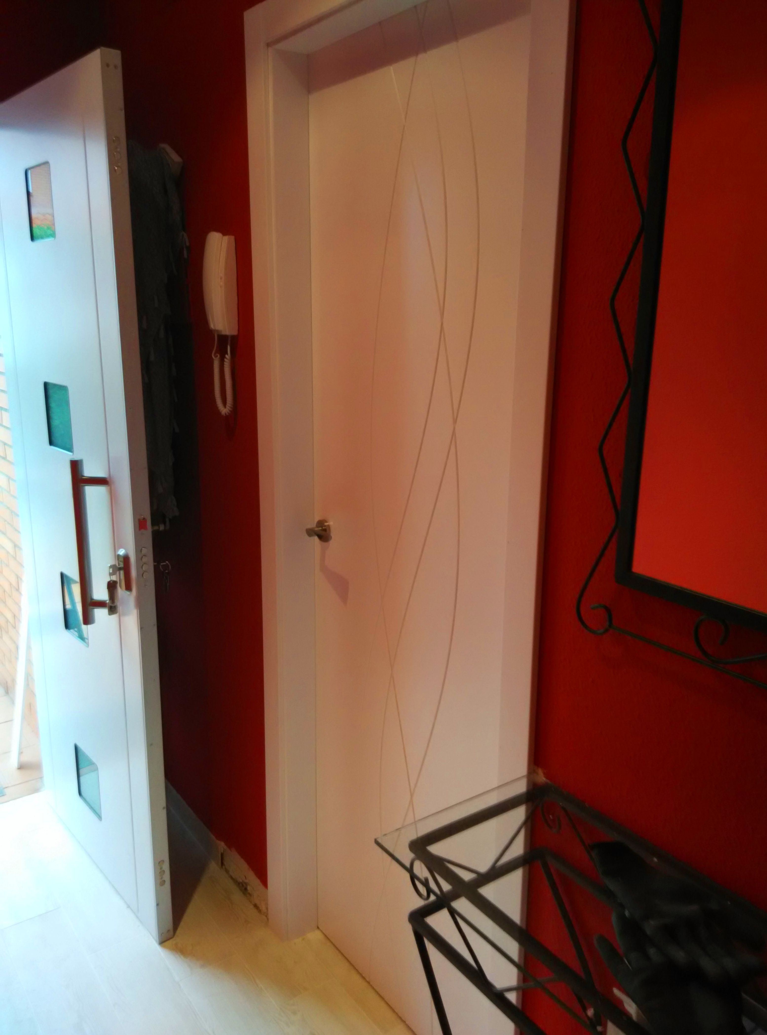Puerta de diseño lacada en blanco mod. 988 Puerta de diseño lacada en blanco mod. 988