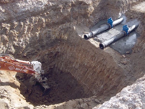 Excavación con retro excavadora