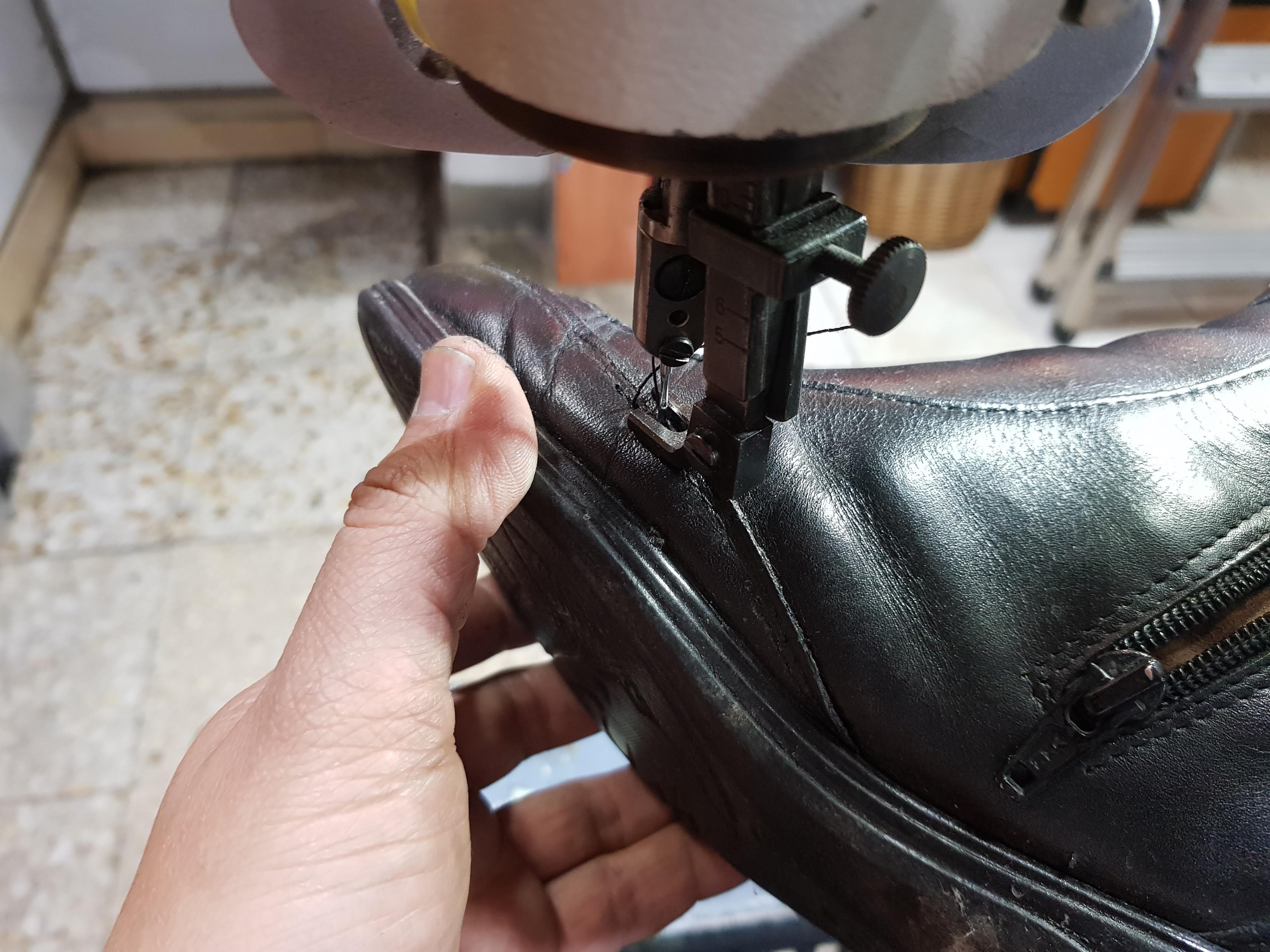 Reparación general de calzado y colocación de complementos: Servicios de EL TALLER DEL MAESTRO Reparación general de calzado y colocación de complementos: Servicios de EL TALLER DEL MAESTRO