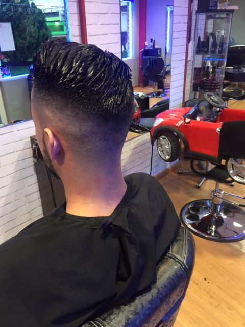 Corte Fade: Catálogo de Rodrigo Peluqueros Corte Fade: Catálogo de Rodrigo Peluqueros