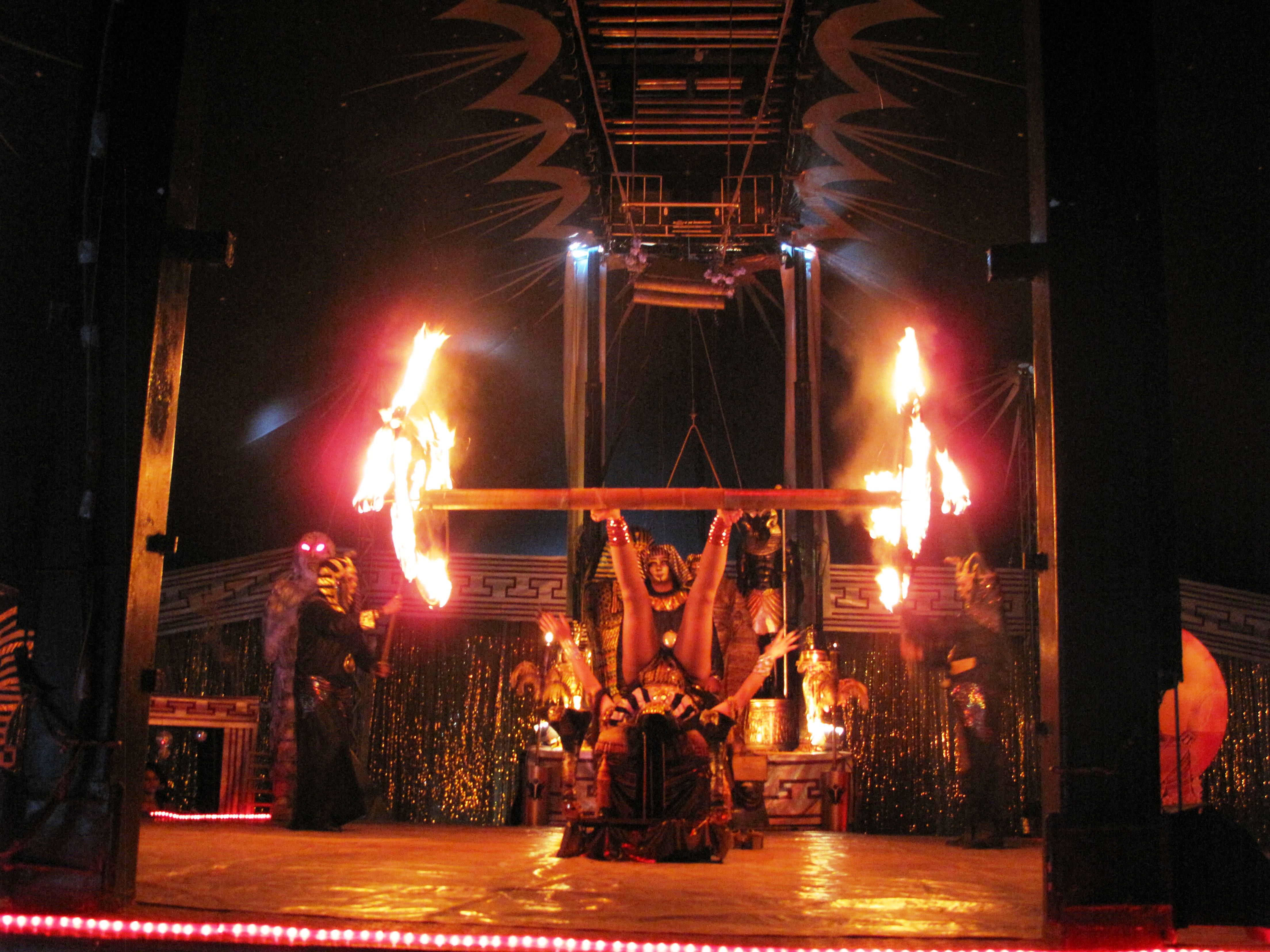 Foto 18 de Actuaciones artísticas y musicales en  | Circo Del Terror Familiar