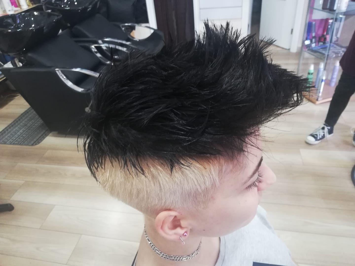Peluquería unisex: Servicios de Maki Estilistas Hair & Beauty Peluquería unisex: Servicios de Maki Estilistas Hair & Beauty