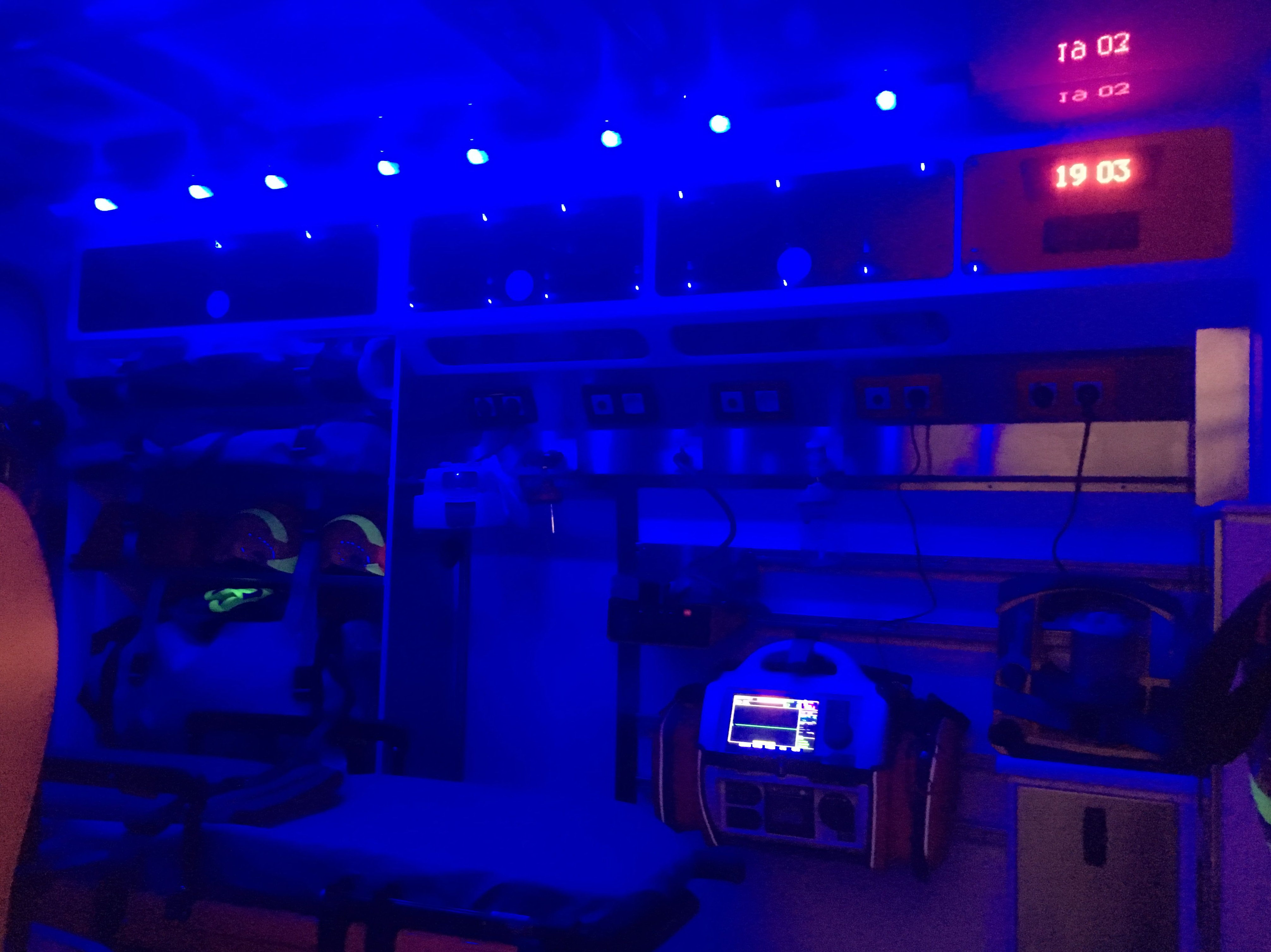 U407 S.V.A. Volkswagen Crafter 177cv Interior con luz de penumbra U407 S.V.A. Volkswagen Crafter 177cv Interior con luz de penumbra