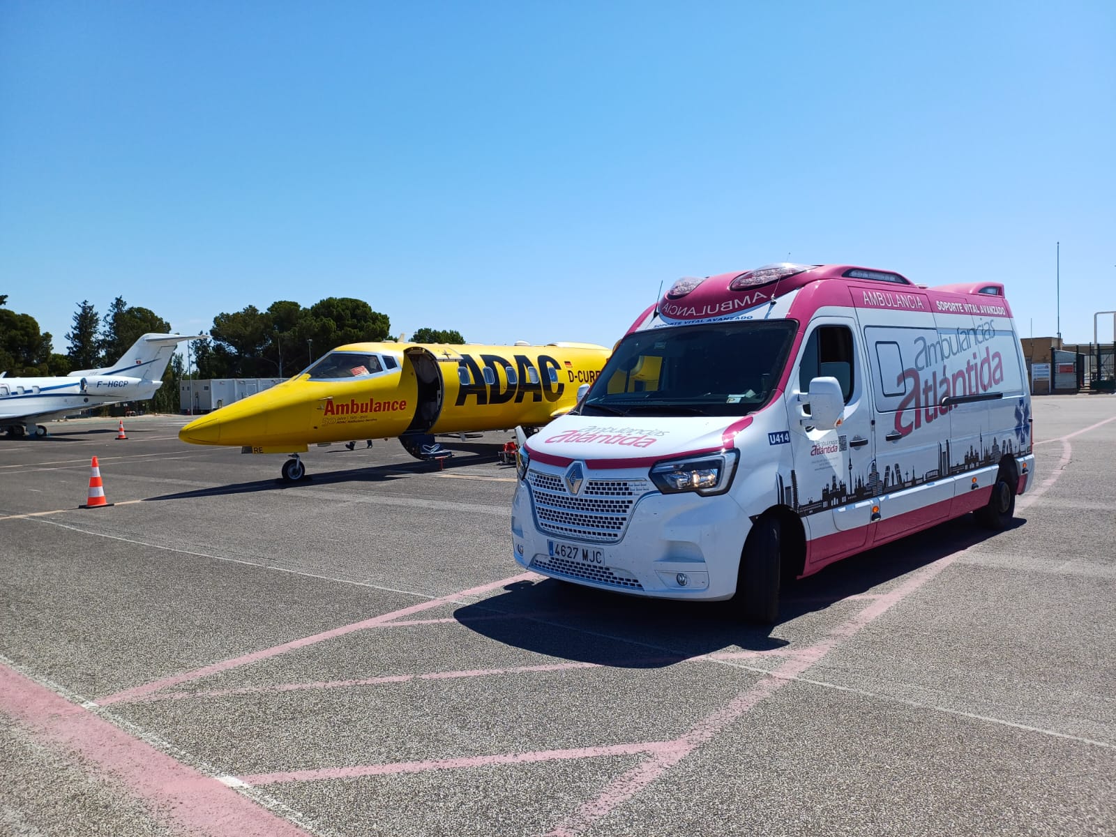 Transferencia paciente de Soporte Vital Avanzado a avión medicalizado - Aeropuerto de Zaragoza Transferencia paciente de Soporte Vital Avanzado a avión medicalizado - Aeropuerto de Zaragoza