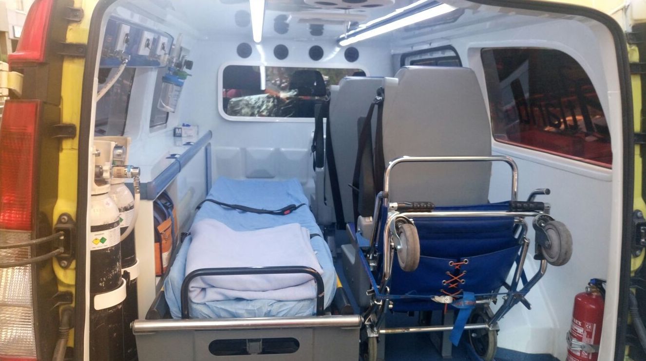 Interior ambulancia tipo A1. Vehículo MERCEDES BENZ. Excelente amortiguación y climatización. Ideal para traslados de largo recorrido. Interior ambulancia tipo A1. Vehículo MERCEDES BENZ. Excelente amortiguación y climatización. Ideal para traslados de largo recorrido.