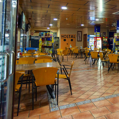 Nuestras instalaciones.: Todo lo que buscas: Aquí de Hostal Restaurante El Cruce de Villaharta Nuestras instalaciones.: Todo lo que buscas: Aquí de Hostal Restaurante El Cruce de Villaharta