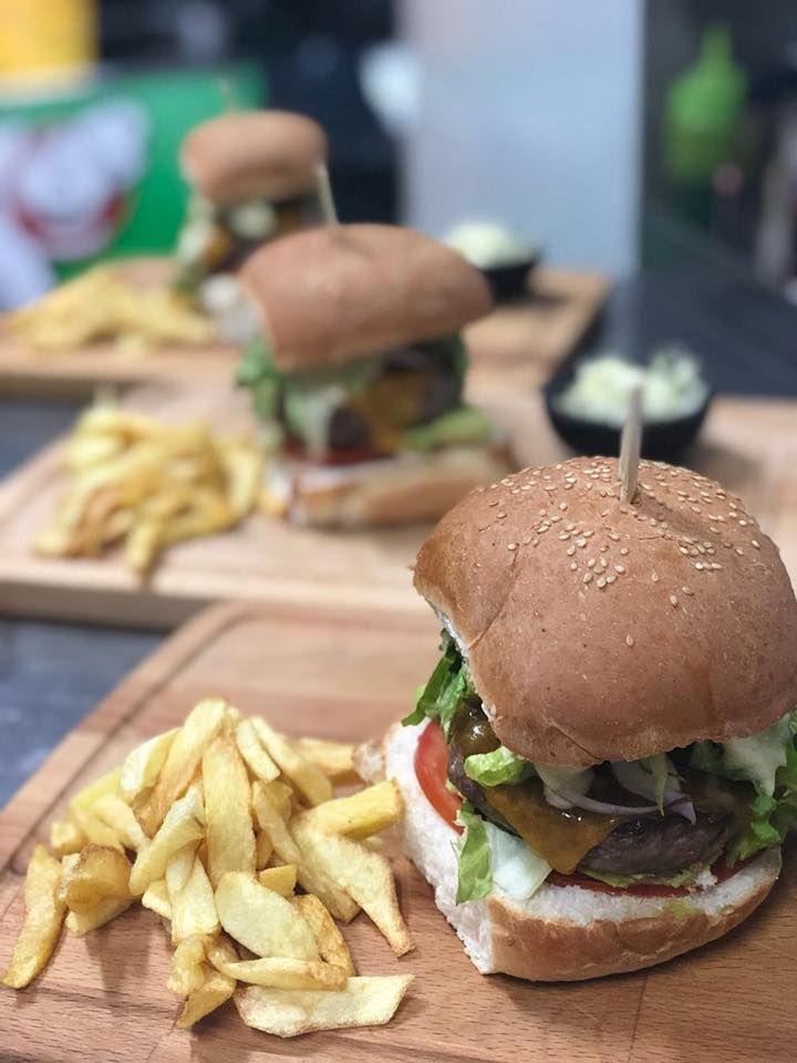 Hamburguesas, sandwiches y perritos: Carta de Bar El Cafetín Hamburguesas, sandwiches y perritos: Carta de Bar El Cafetín