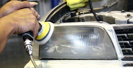 Pulido de faros: Mantenimiento de Autobox Sabadell Pulido de faros: Mantenimiento de Autobox Sabadell