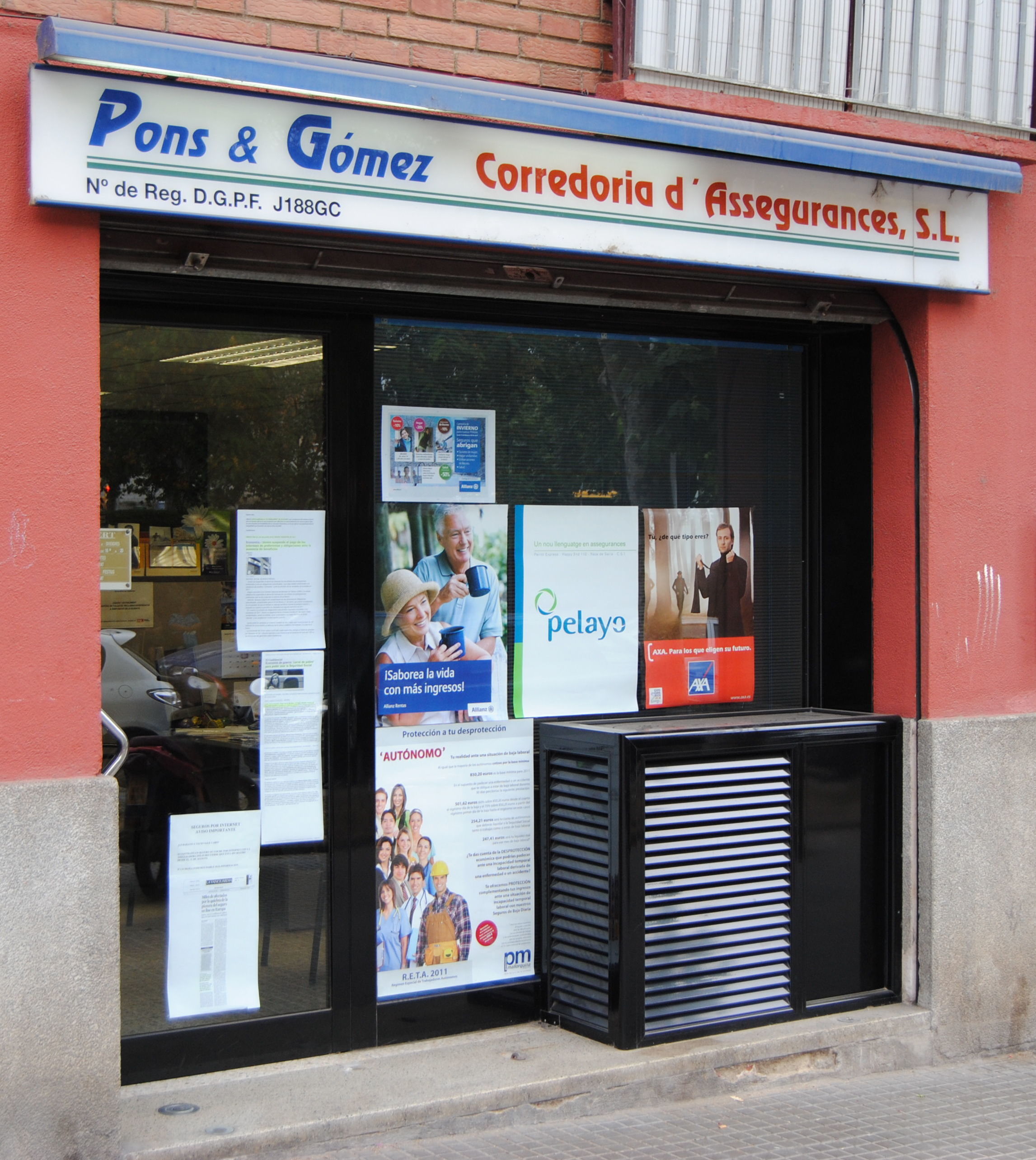 Foto 1 de Seguros en Santa Coloma de Gramenet | Pons & Gómez Corredoria d'Assegurances