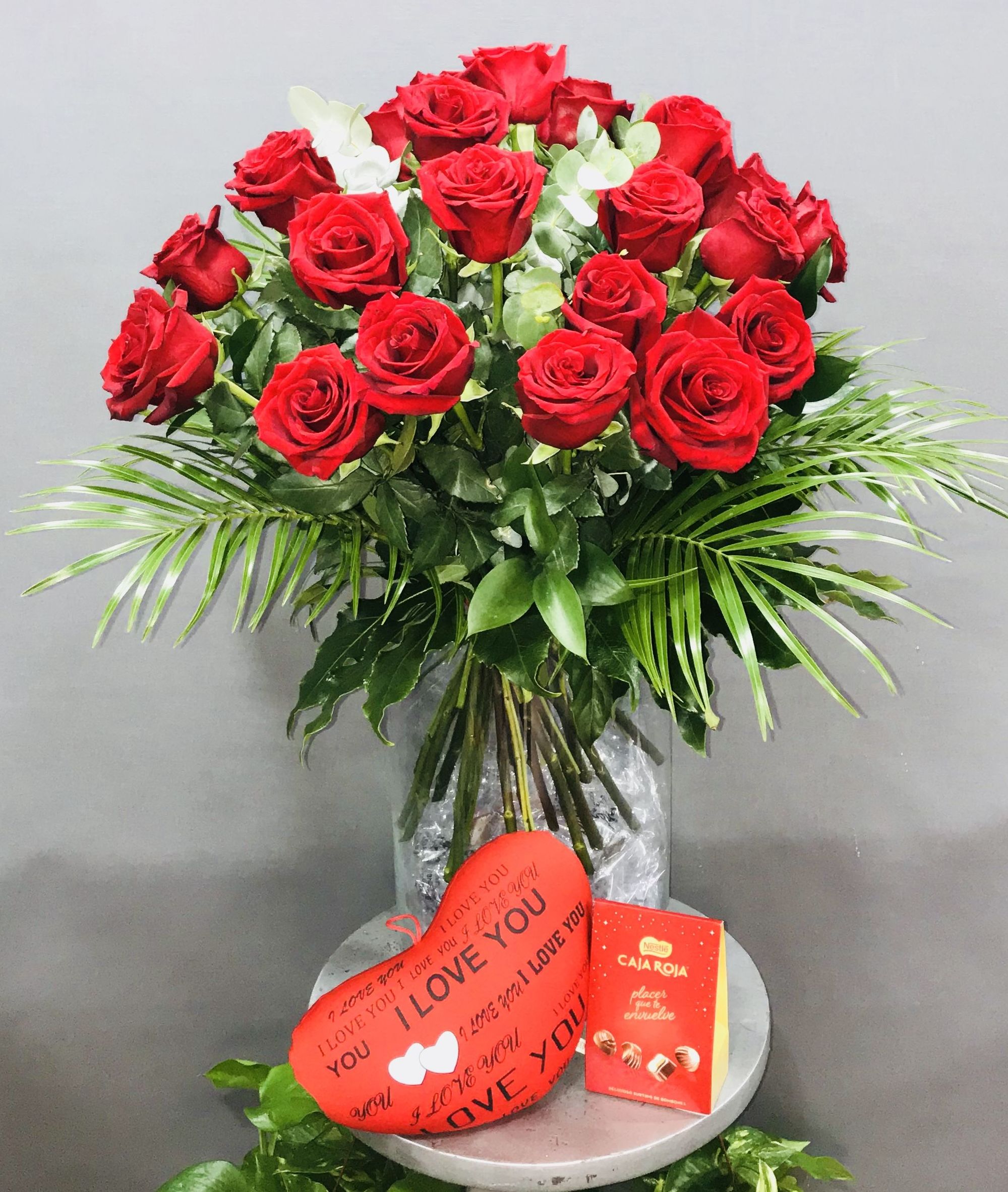 24 Rosas rojas : Productos de Flores Madrid 24 Rosas rojas : Productos de Flores Madrid