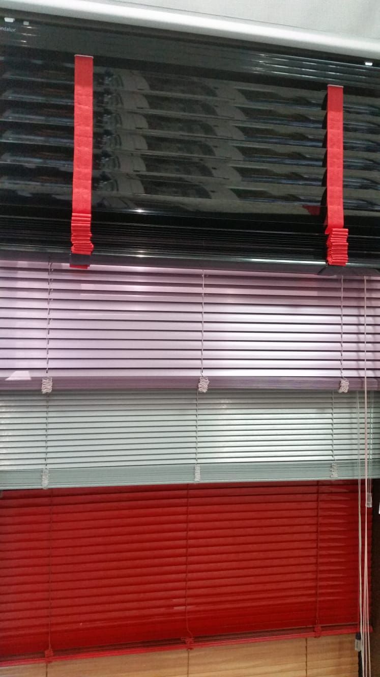 Persianas venecianas de lamas de aluminio Persianas venecianas de lamas de aluminio