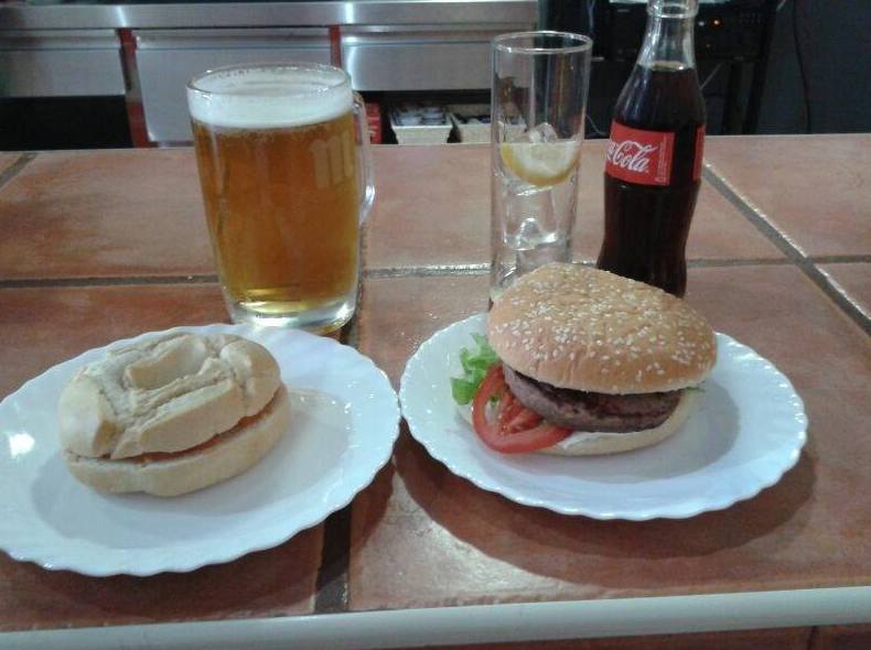 Bocadillos y hamburguesas