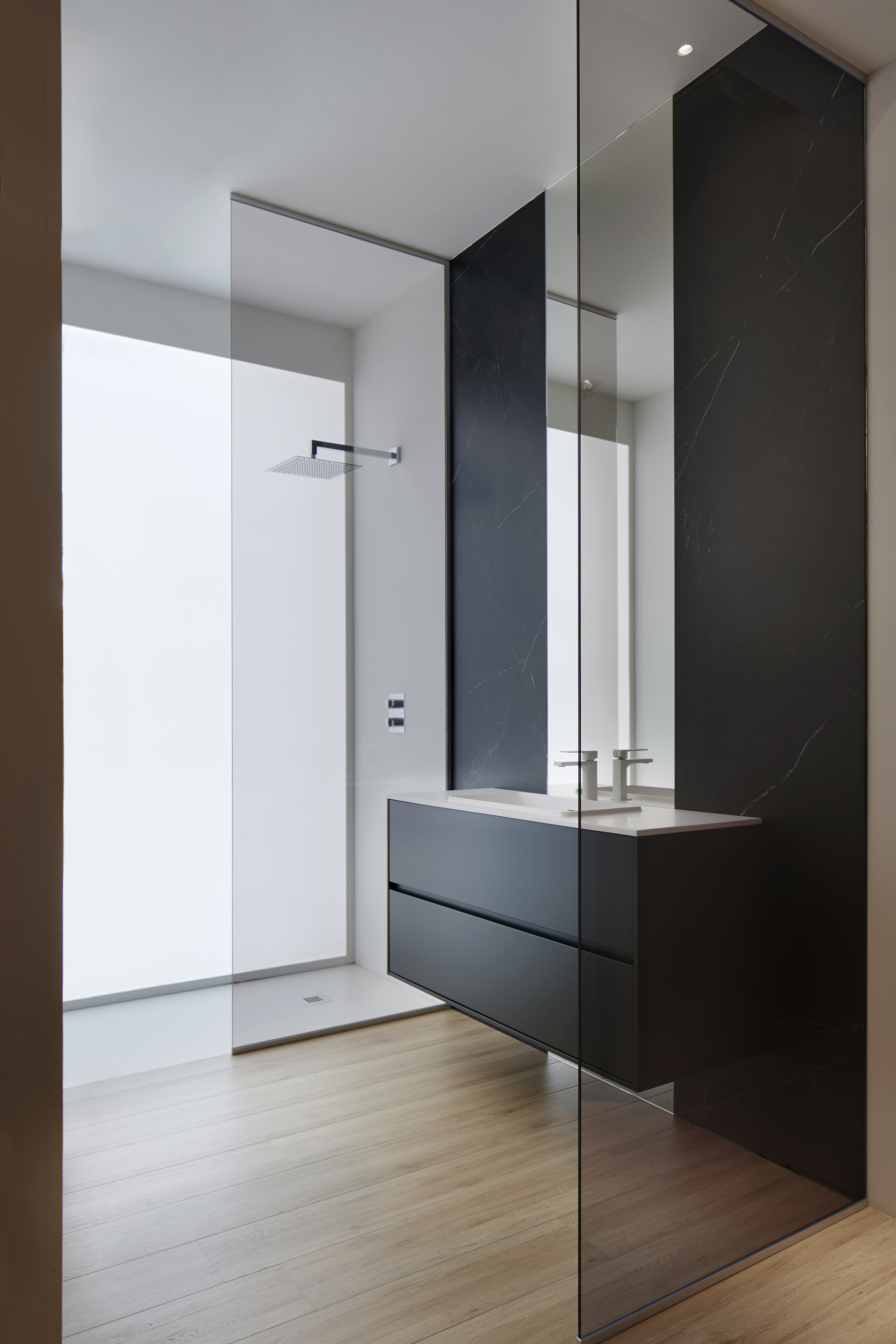 Baños Neva Gris Noche: Catálogo Nueva Colección de Jana Estudio Baños Neva Gris Noche: Catálogo Nueva Colección de Jana Estudio
