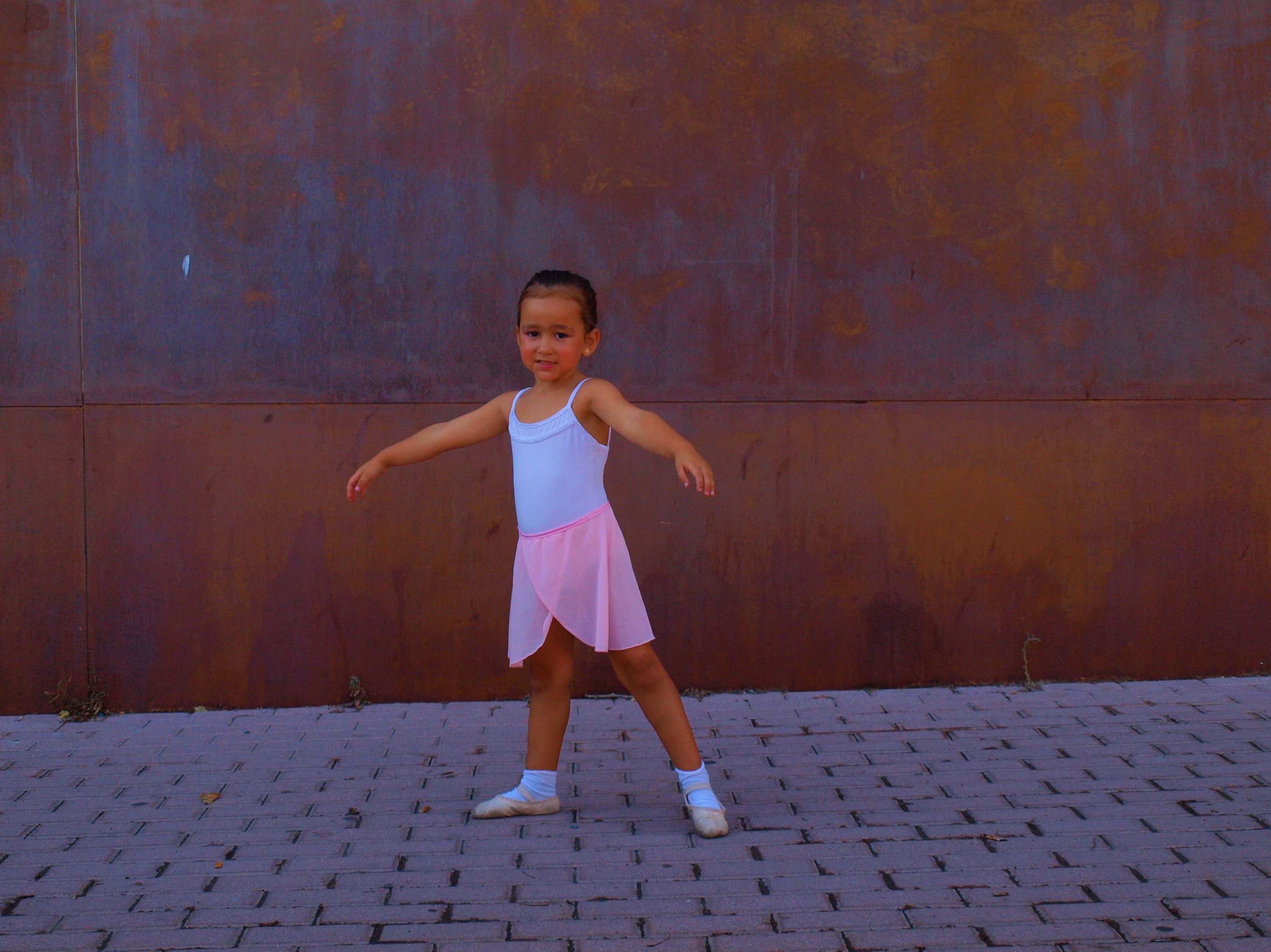 PRE-BALLET: Catálogo de Escola de Dansa Spin PRE-BALLET: Catálogo de Escola de Dansa Spin