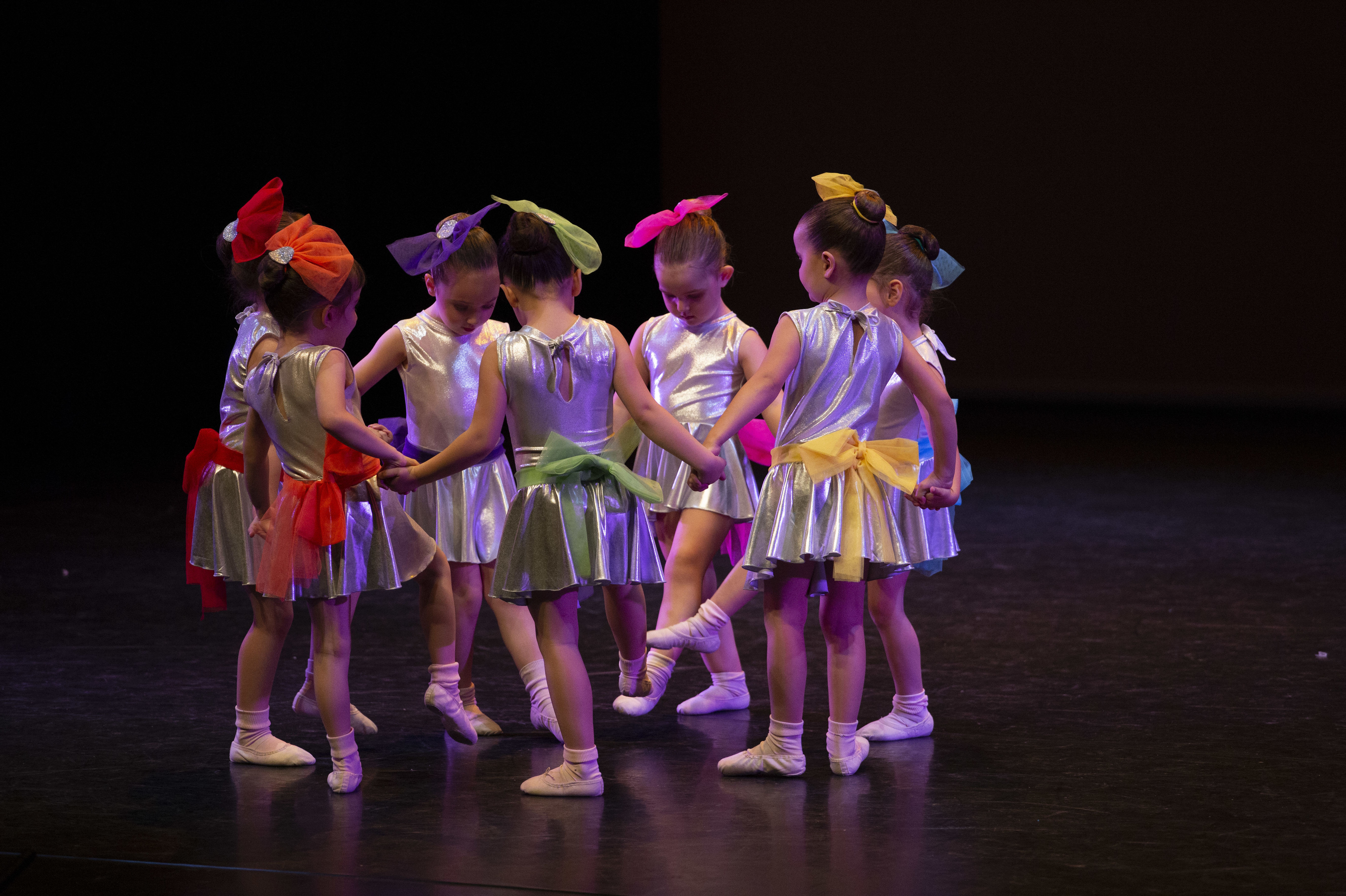 PRE-BALLET: Catálogo de Escola de Dansa Spin PRE-BALLET: Catálogo de Escola de Dansa Spin