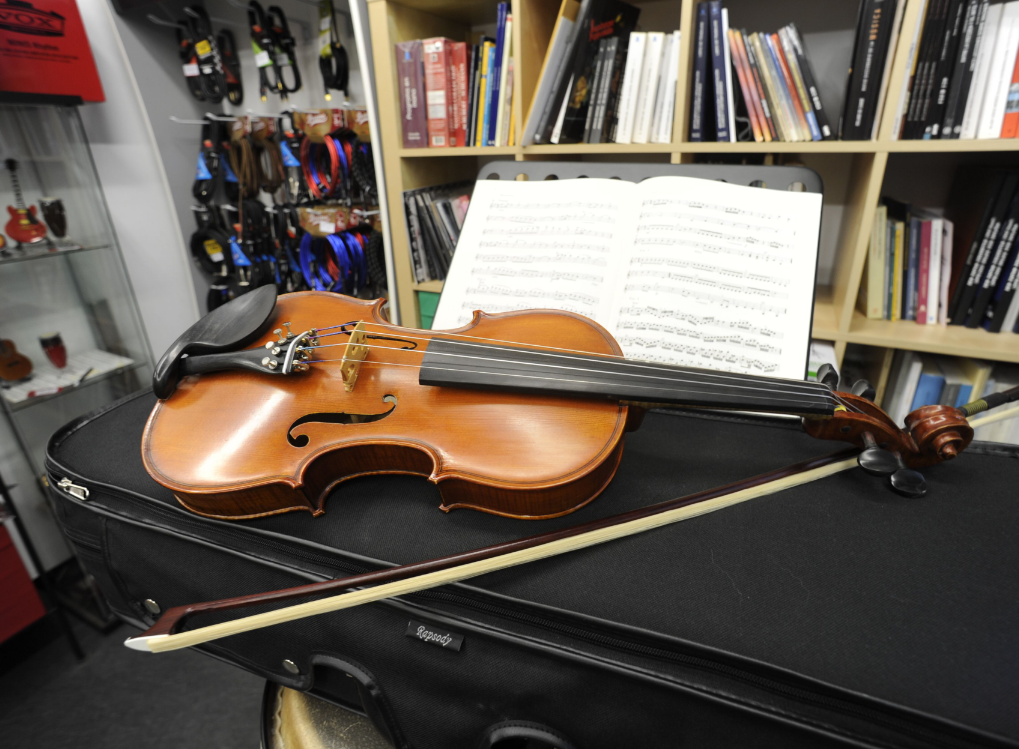 Violines: Productos y servicios de PENTAGRAMA Violines: Productos y servicios de PENTAGRAMA