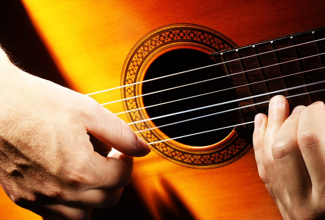 Guitarra modelo 4P: Productos y servicios de PENTAGRAMA Guitarra modelo 4P: Productos y servicios de PENTAGRAMA
