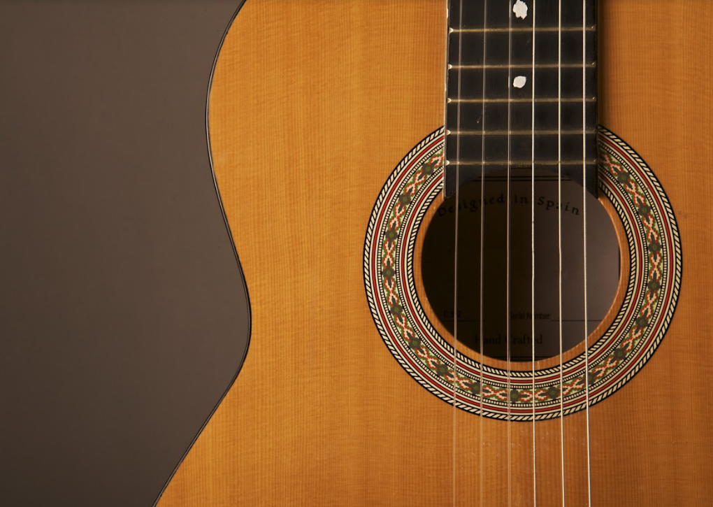 Guitarra modelo 2C: Productos y servicios de PENTAGRAMA Guitarra modelo 2C: Productos y servicios de PENTAGRAMA