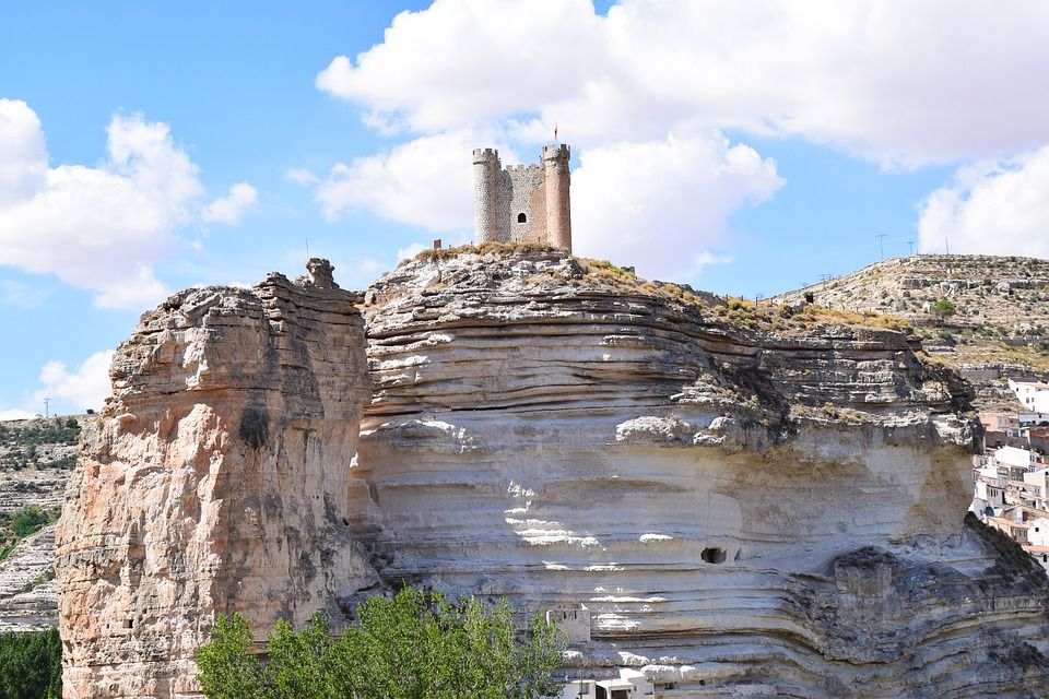 Alcalá del Júcar: Entra y descúbrelas de Cuevas del Diablo Alcalá del Júcar: Entra y descúbrelas de Cuevas del Diablo