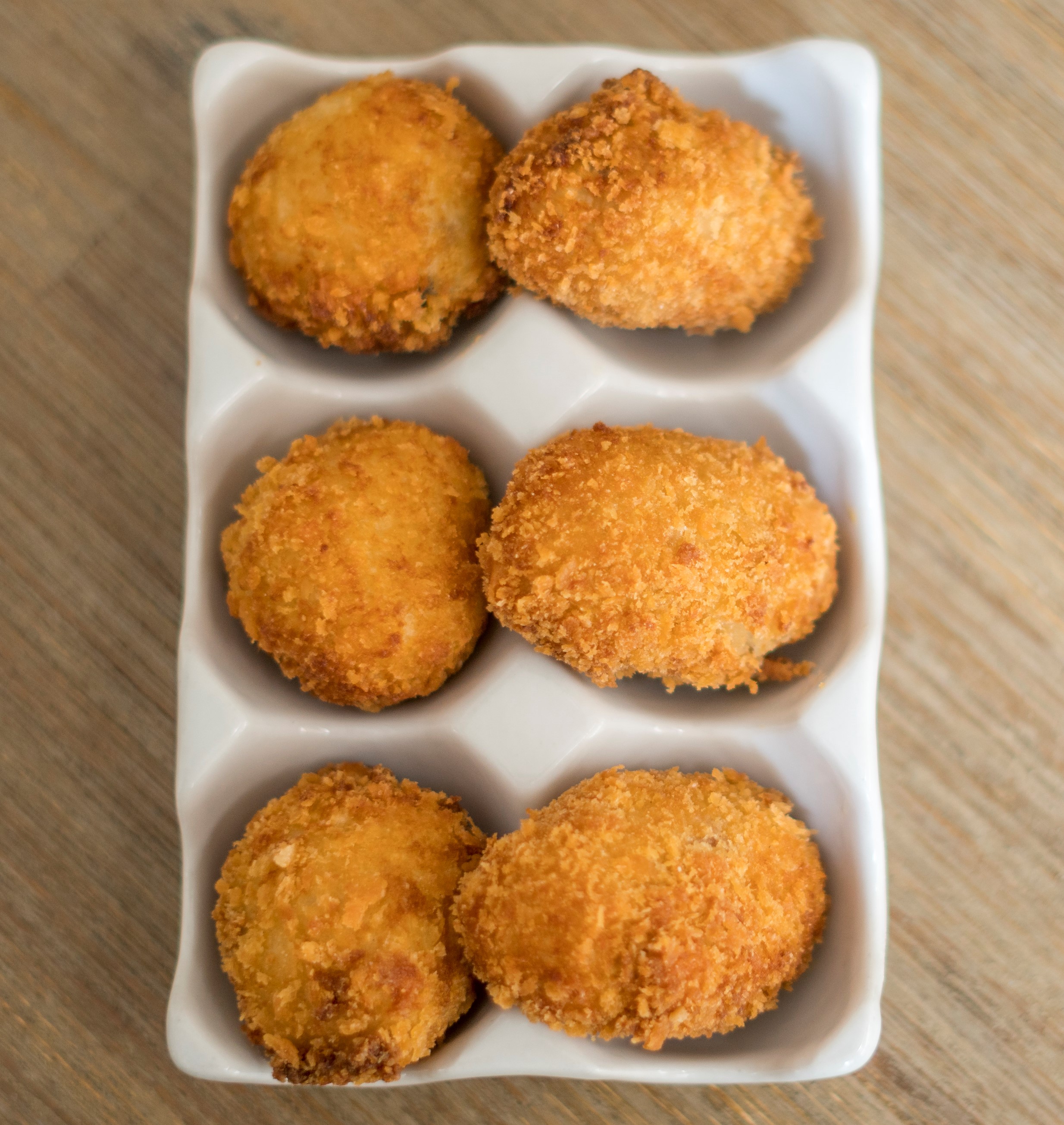 Croquetas de jamón ibérico y de boletus: CARTA y Menús de Alquimia Croquetas de jamón ibérico y de boletus: CARTA y Menús de Alquimia