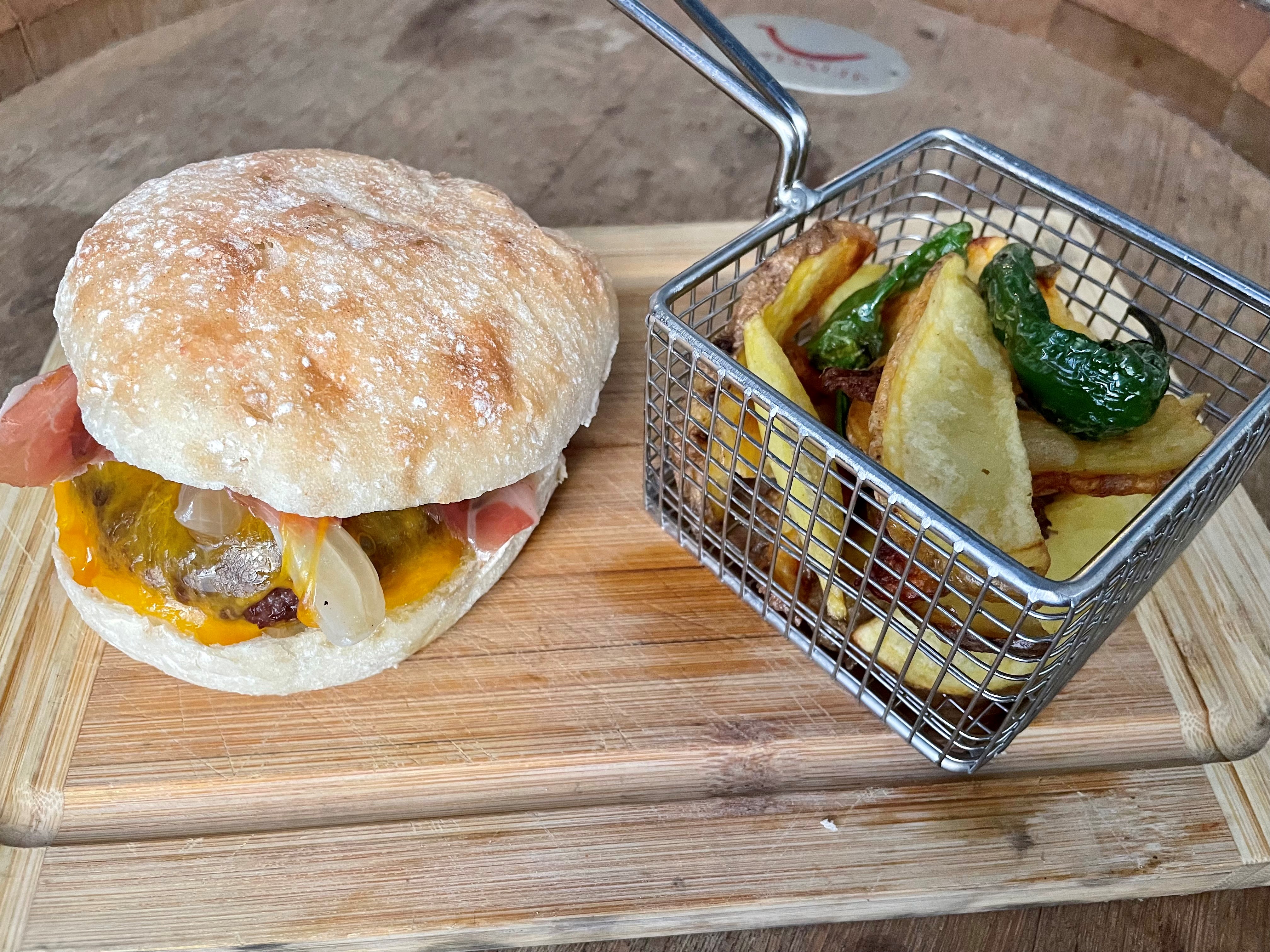 Hamburguesa de Vaca Wagýu: CARTA y Menús de Alquimia Hamburguesa de Vaca Wagýu: CARTA y Menús de Alquimia