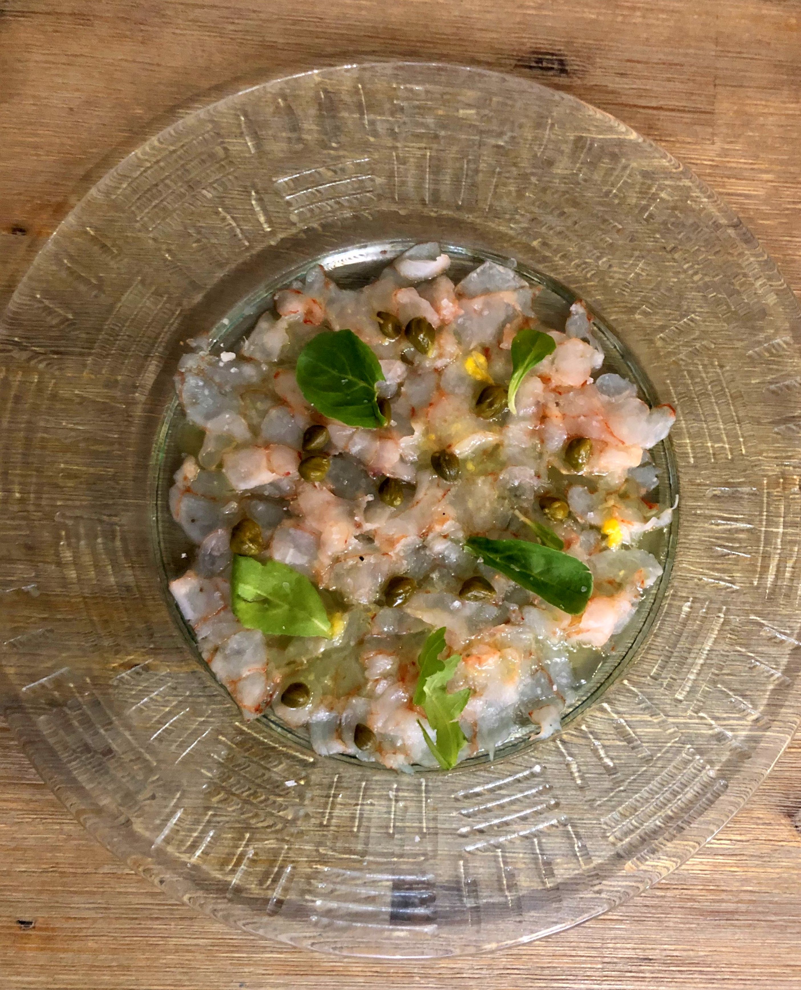 Prawn carpaccio, orange oil and capers: MENU de Alquimia Prawn carpaccio, orange oil and capers: MENU de Alquimia