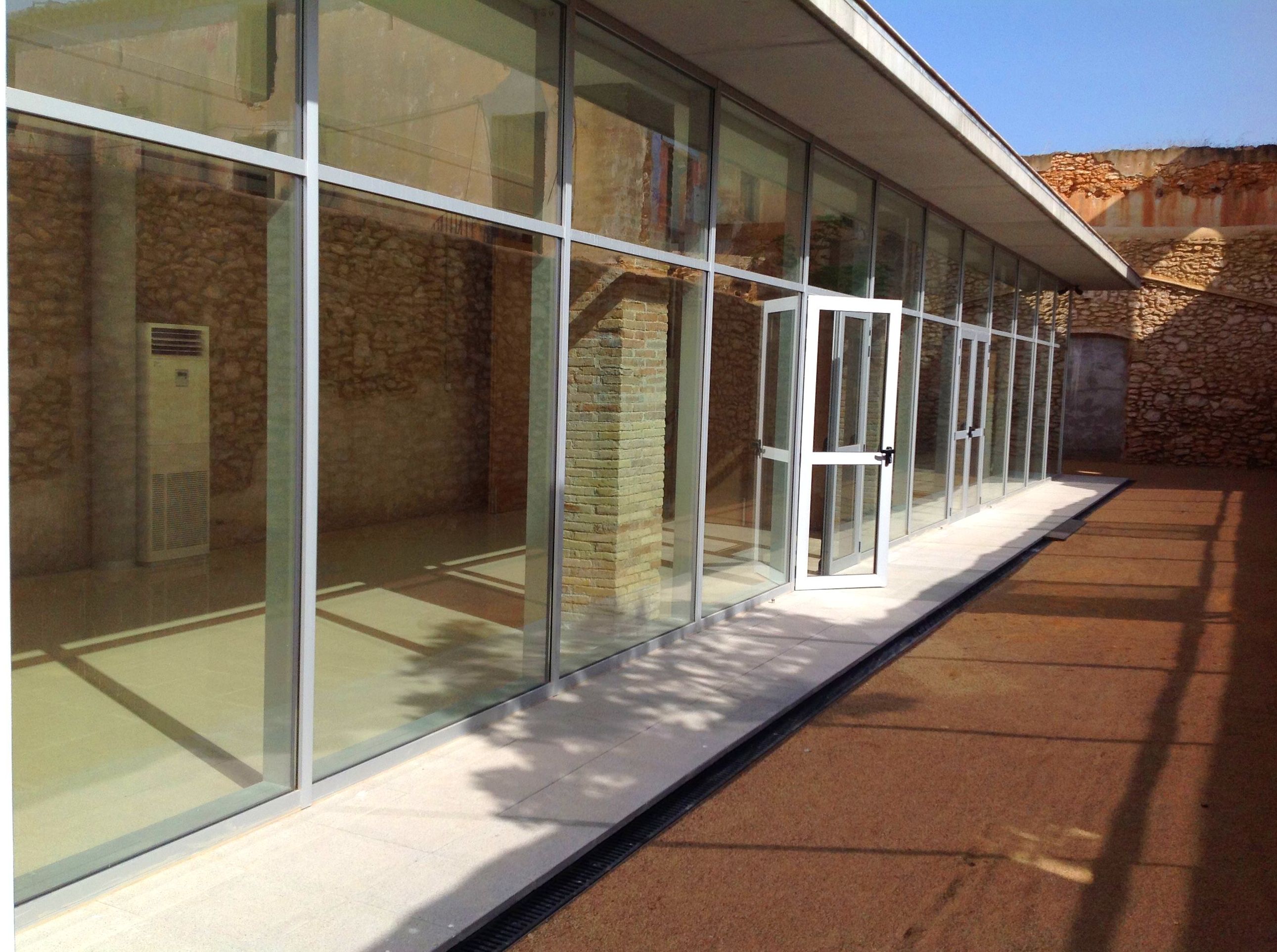 MURO CORTINA: Productos de Aluminis Solé