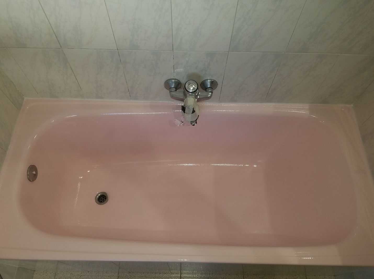 Foto 47 de Restauración de bañeras y encimeras en Barcelona en  | Doctor Bañera Reparación y Esmaltado