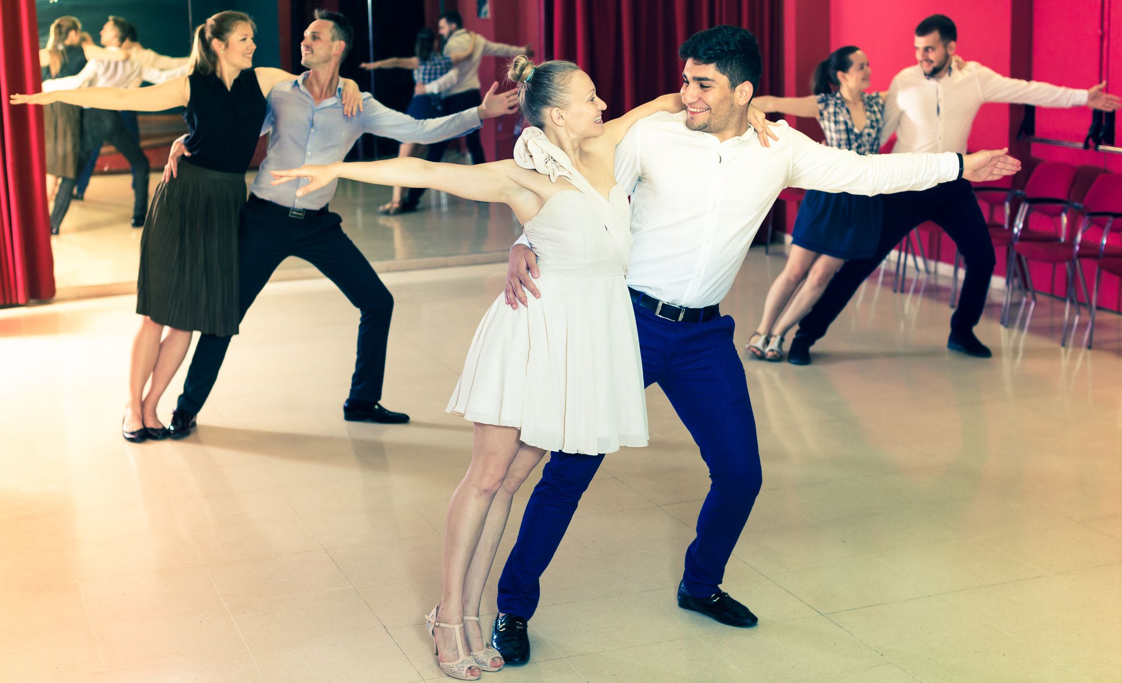 Bachata: Clases de Baile de Báilalo Madrid Bachata: Clases de Baile de Báilalo Madrid