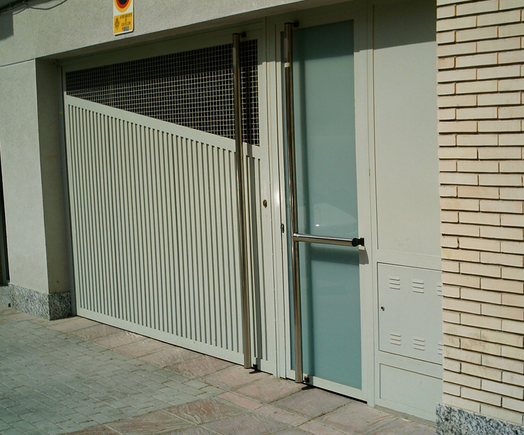 Puertas automáticas de garaje en Castellón